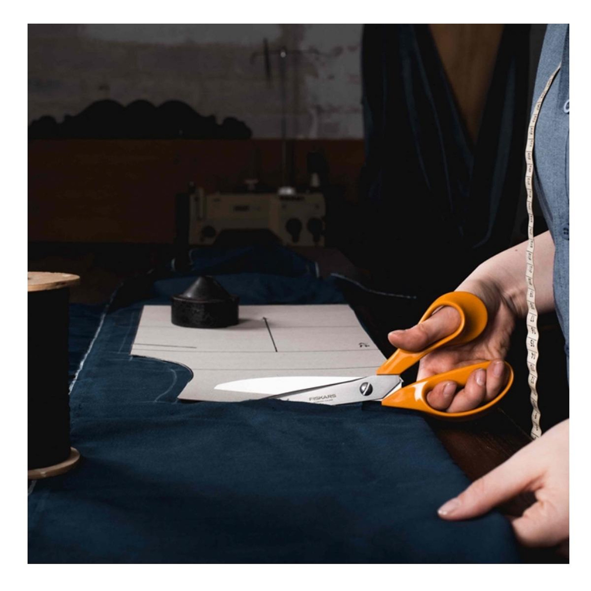 Voir la diapositive 3 : Fiskars Ciseaux professionnel droitier 25cm - 1075038