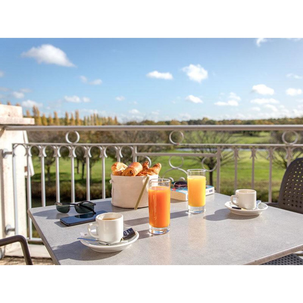 Smartbox Séjour étoilé en hôtel Mercure 4* à Chantilly avec spa et VTT - Coffret Cadeau Séjour