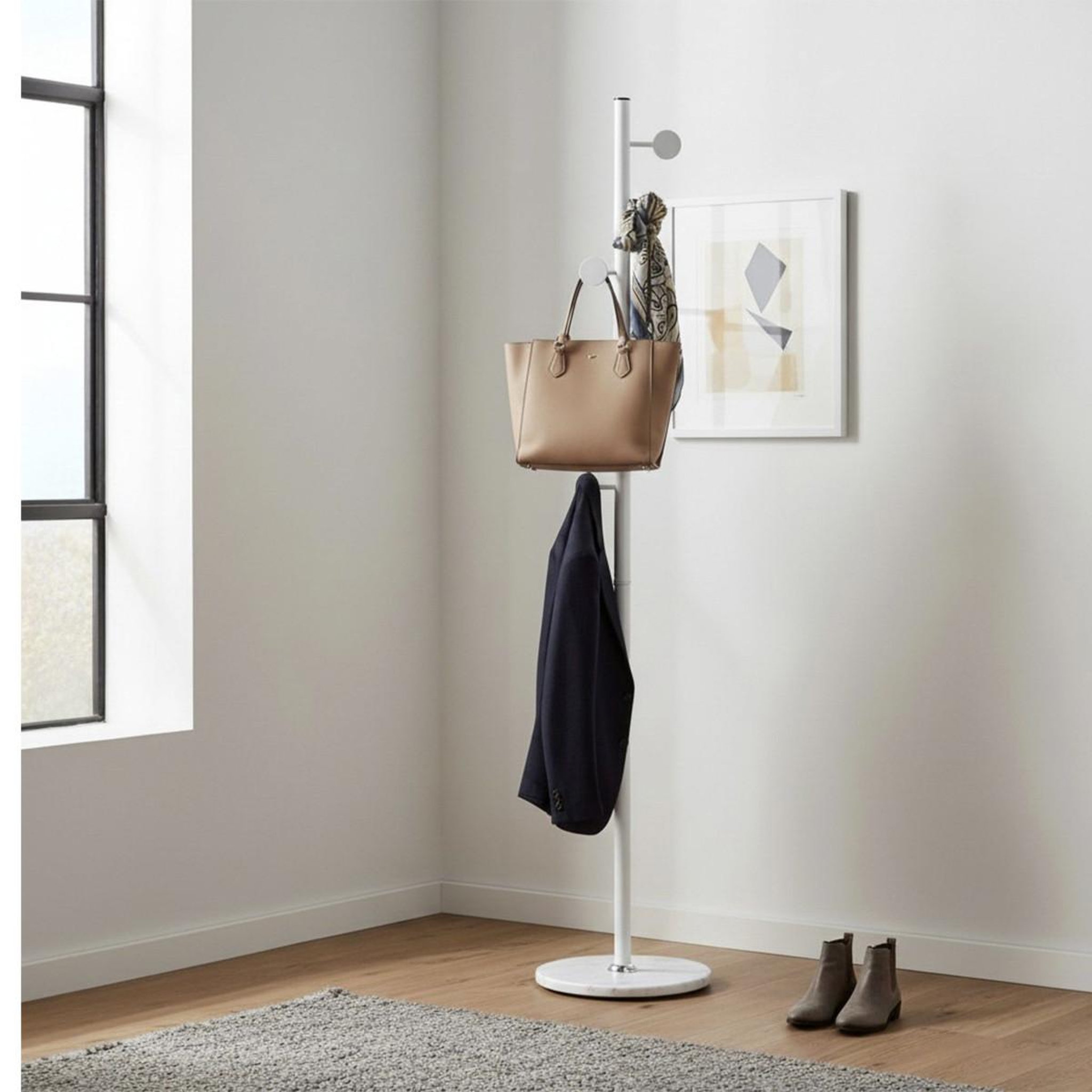 Voir la diapositive 2 : Paris Prix Porte-manteau en marbre  tahia  180cm blanc