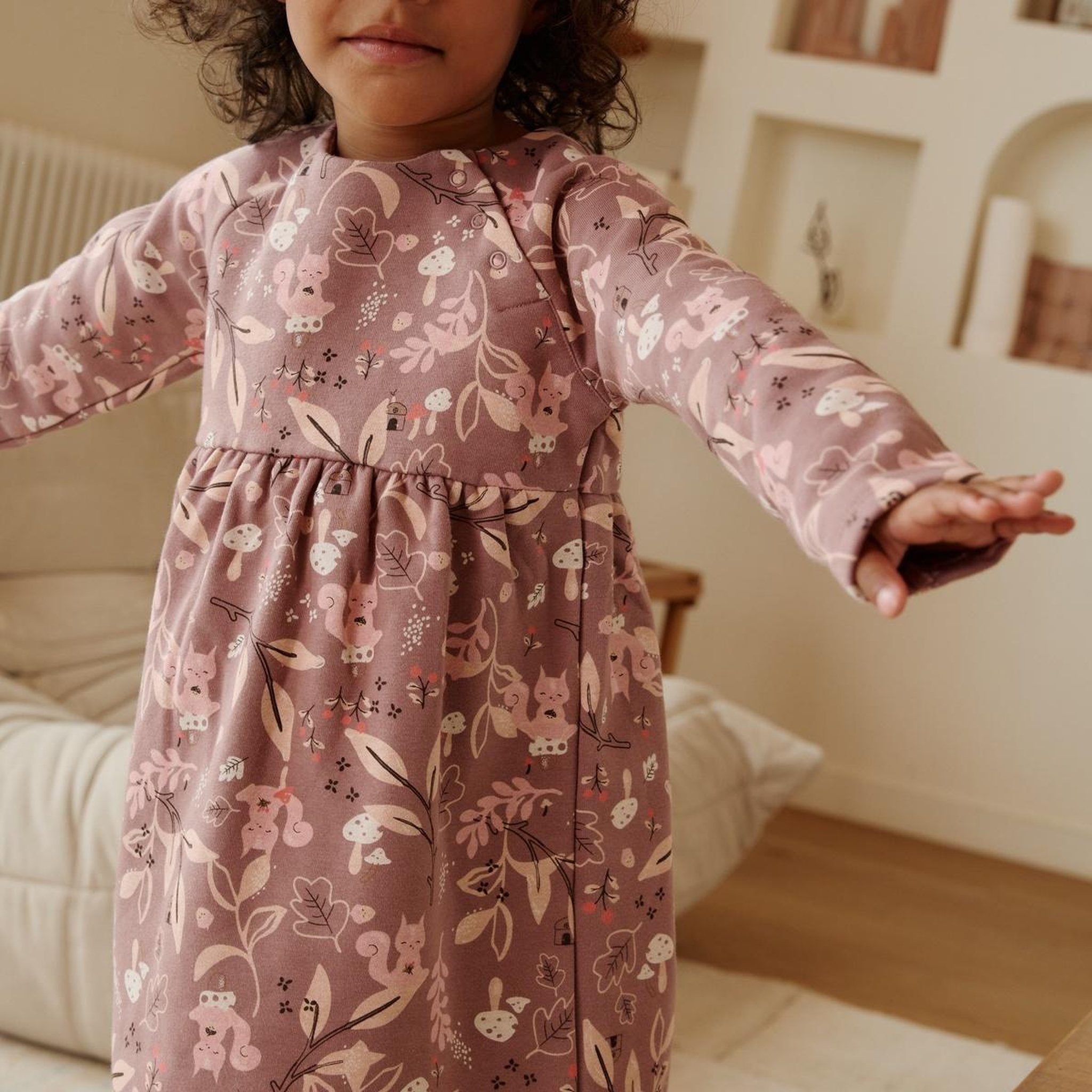 Voir la diapositive 4 : Petit Béguin Robe enfant en molleton sora