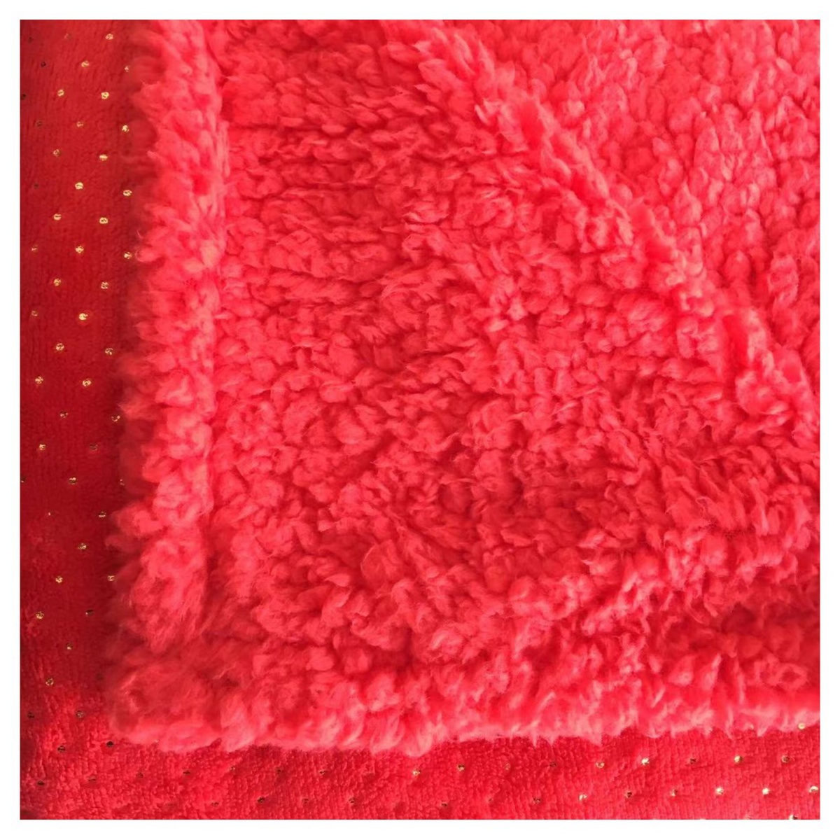 ACTUEL Couverture unie en polyester 240gsm CAYENNE