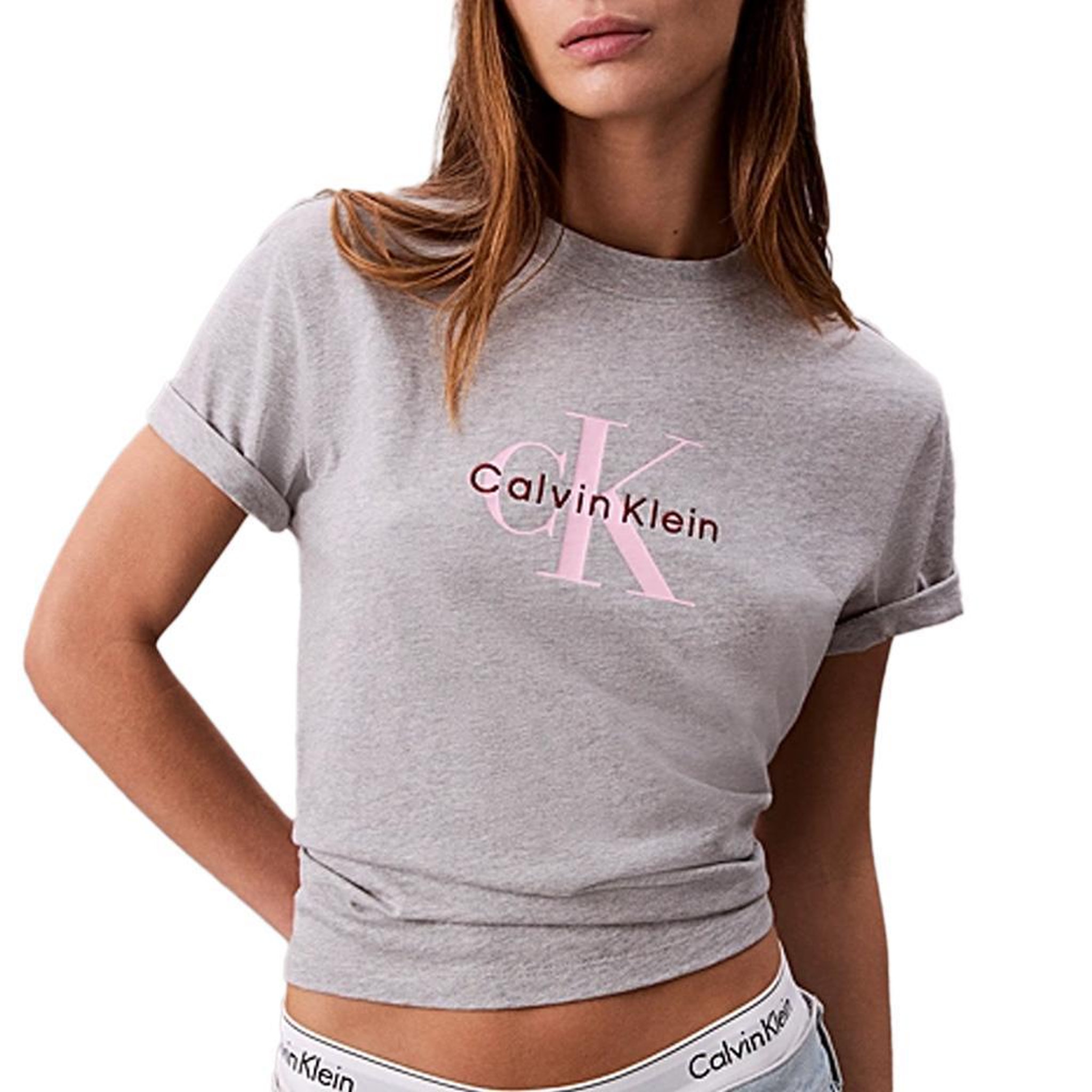 CALVIN KLEIN JEANS T-Shirt Gris Femme Calvin Klein Jeans Hero. Coloris disponibles : Gris
