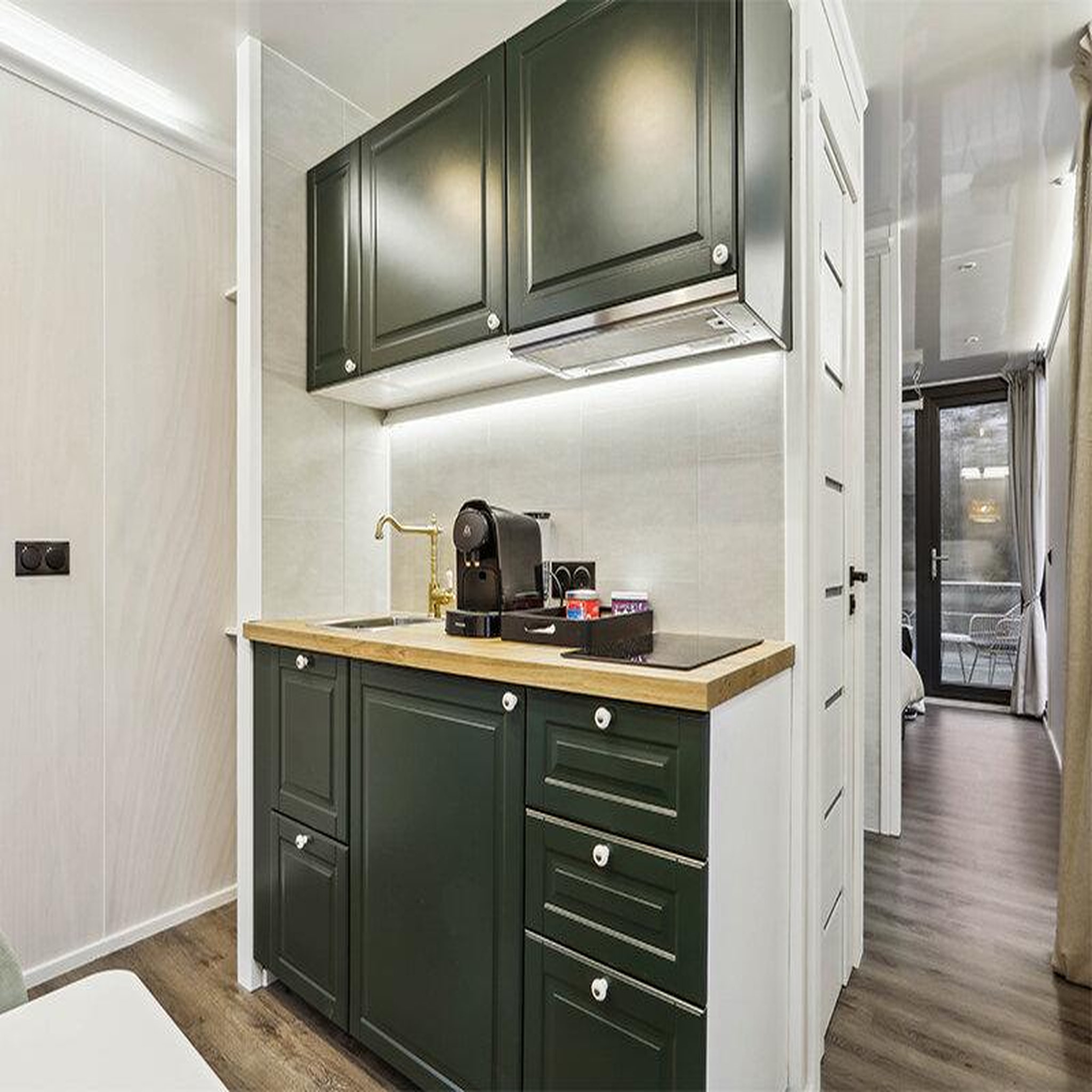 Voir la diapositive 3 : Smartbox 2 jours insolites en maison flottante avec rooftop tout près de paris - coffret cadeau séjour