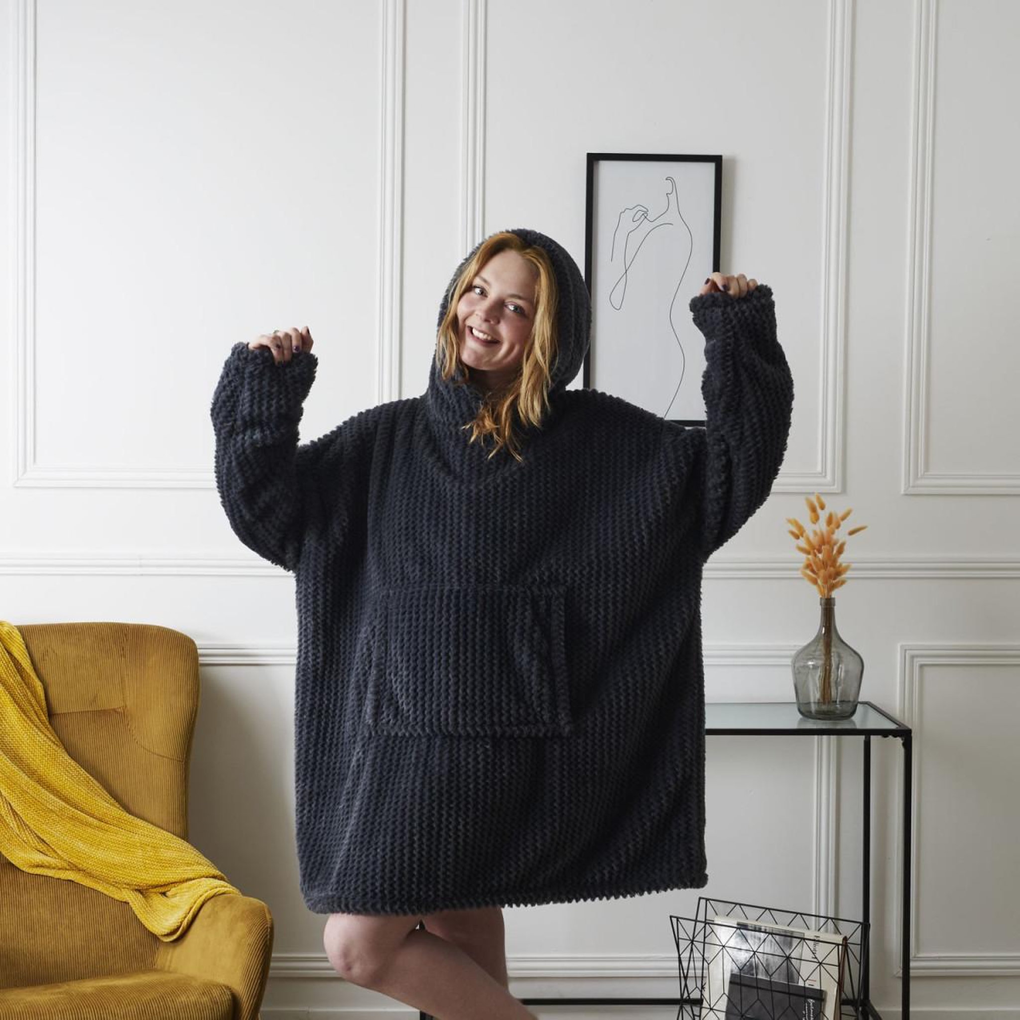 Voir la diapositive 2 : The Home Deco Factory Plaid sweat à capuche  chevron  85x115cm gris foncé