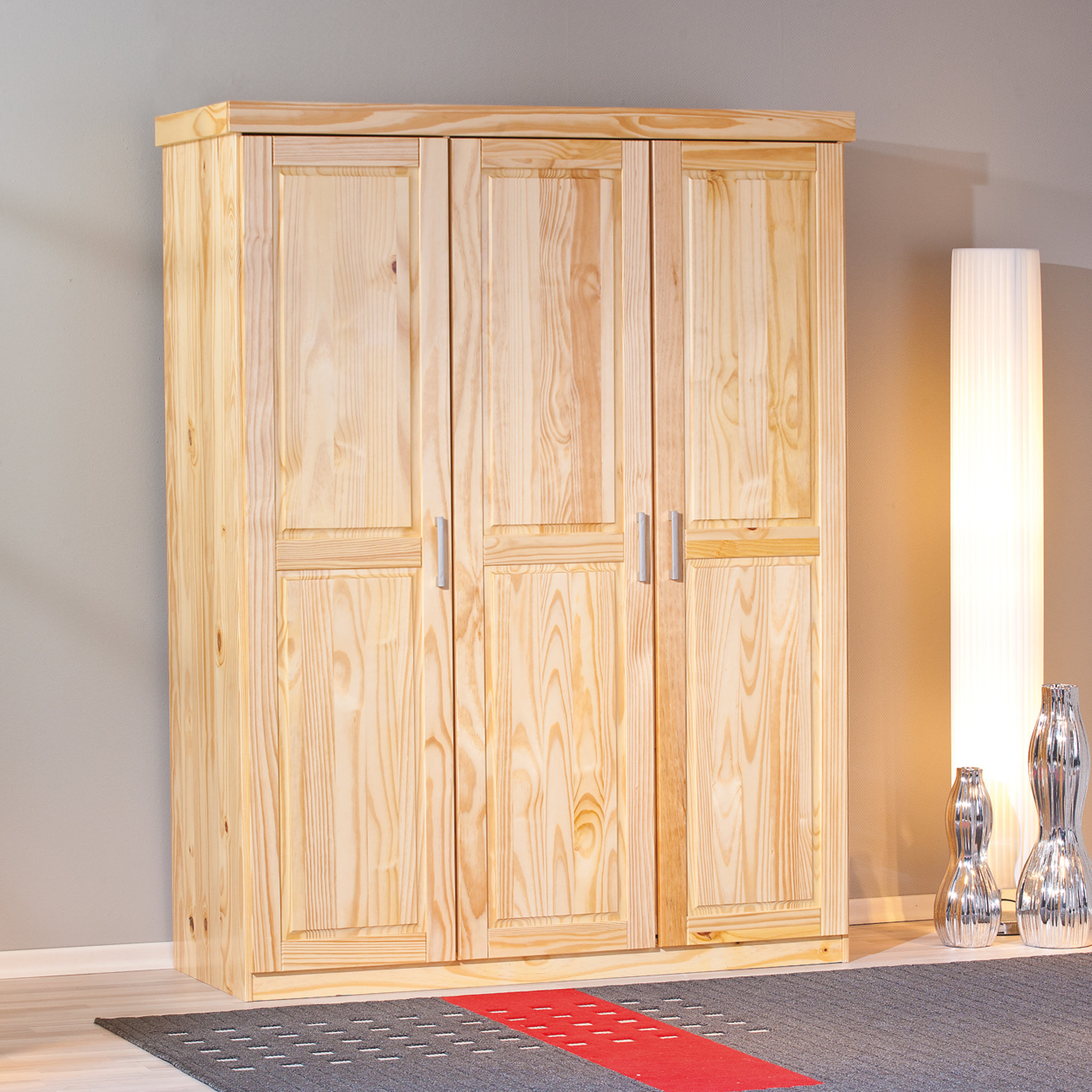 Voir la diapositive 4 : Armoire penderie vernie en pin massif - PELLE