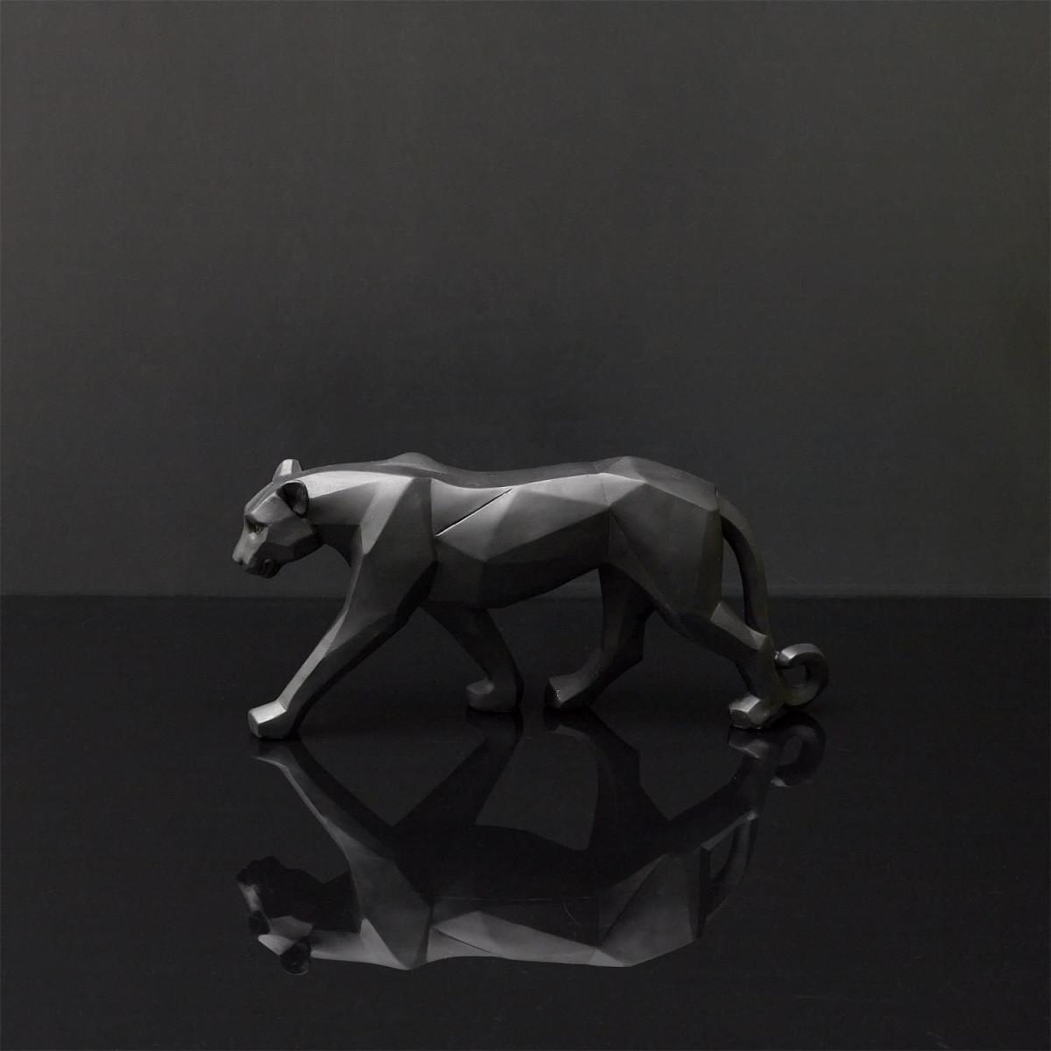 Voir la diapositive 2 : The Home Deco Factory Statuette déco  panthère origami  40cm noir