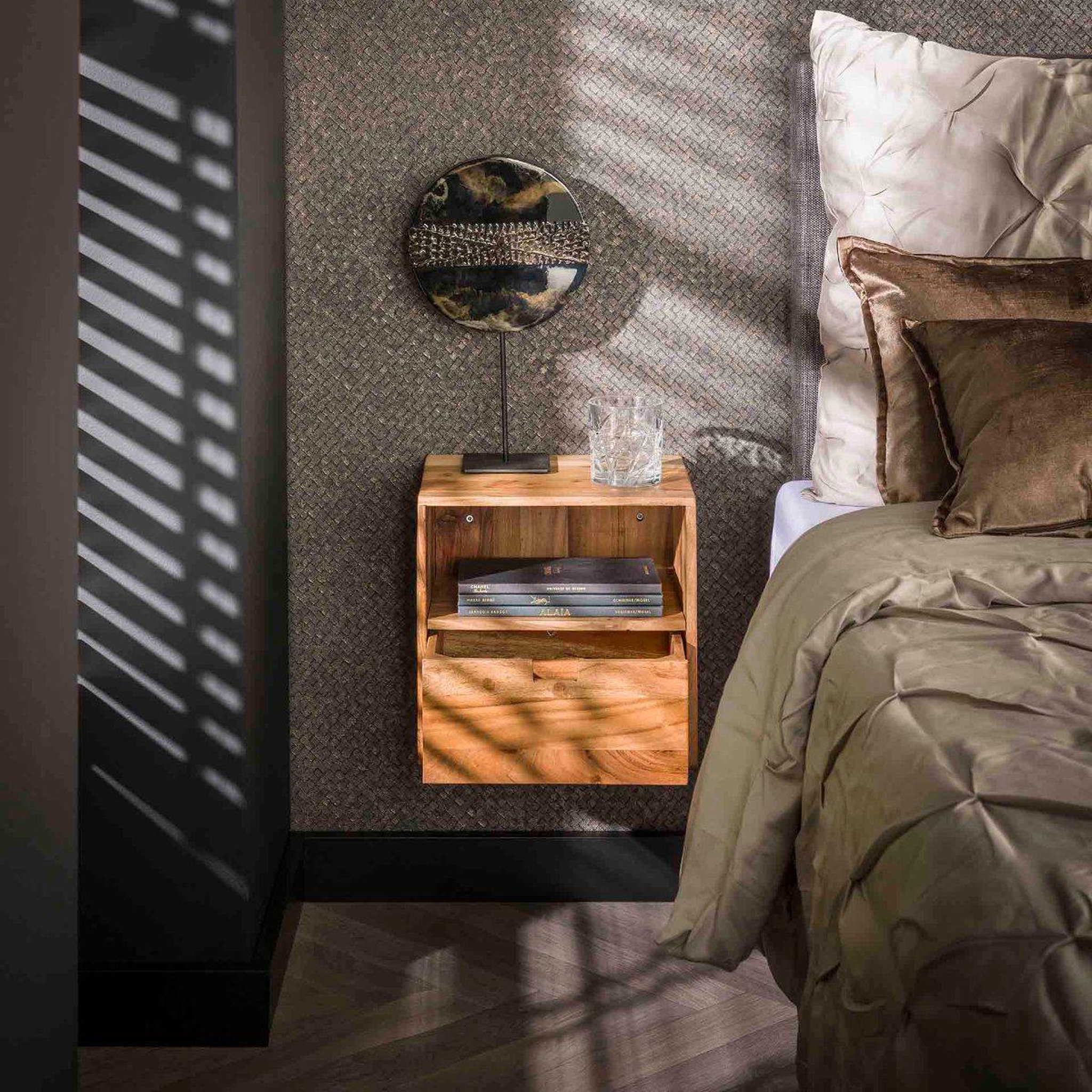 Voir la diapositive 3 : JLC KREATION Table de chevet en bois massif talf murale 1t (lot de 2)