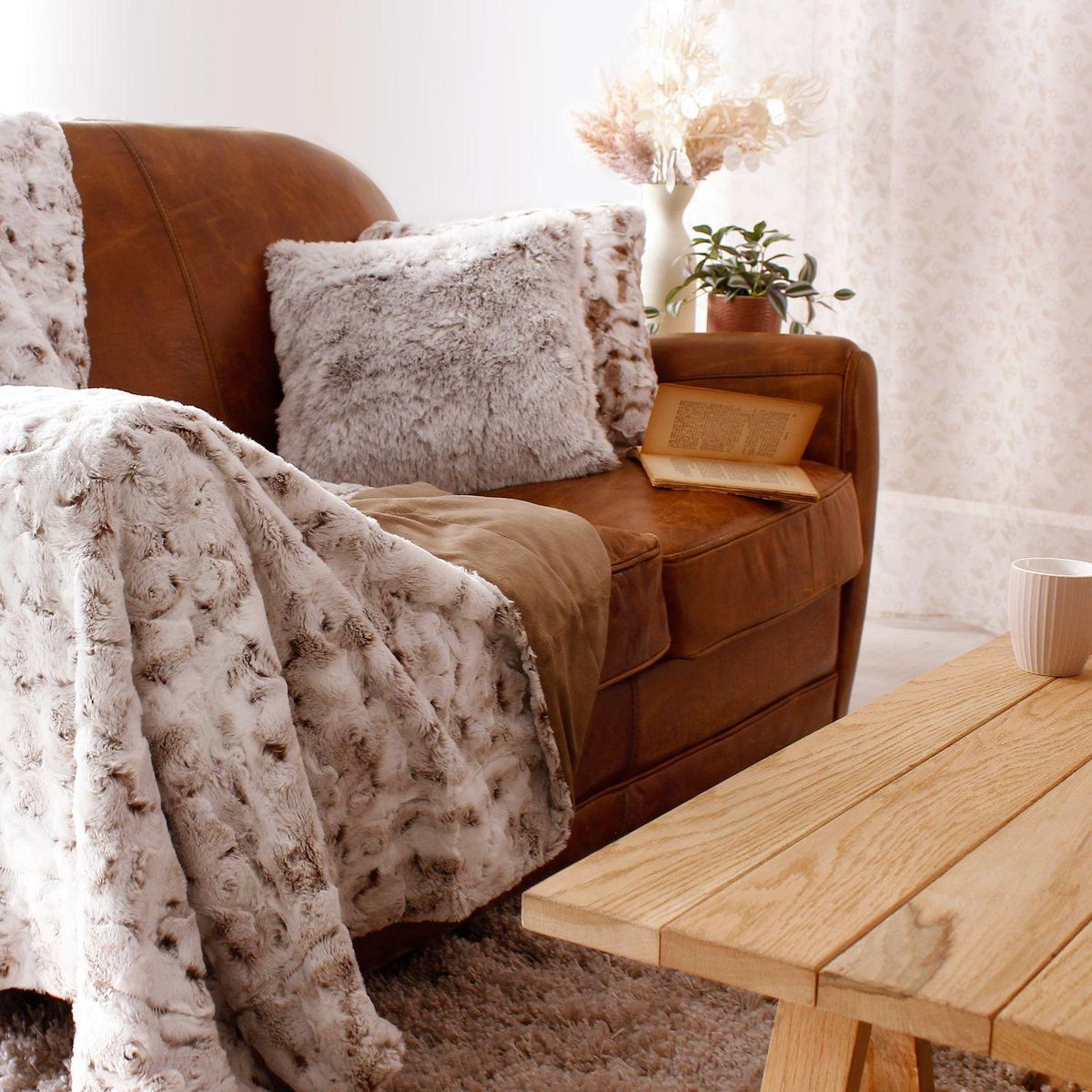 TOILINUX Plaid à poils doux LENVIK - 125 x 150 cm - Taupe