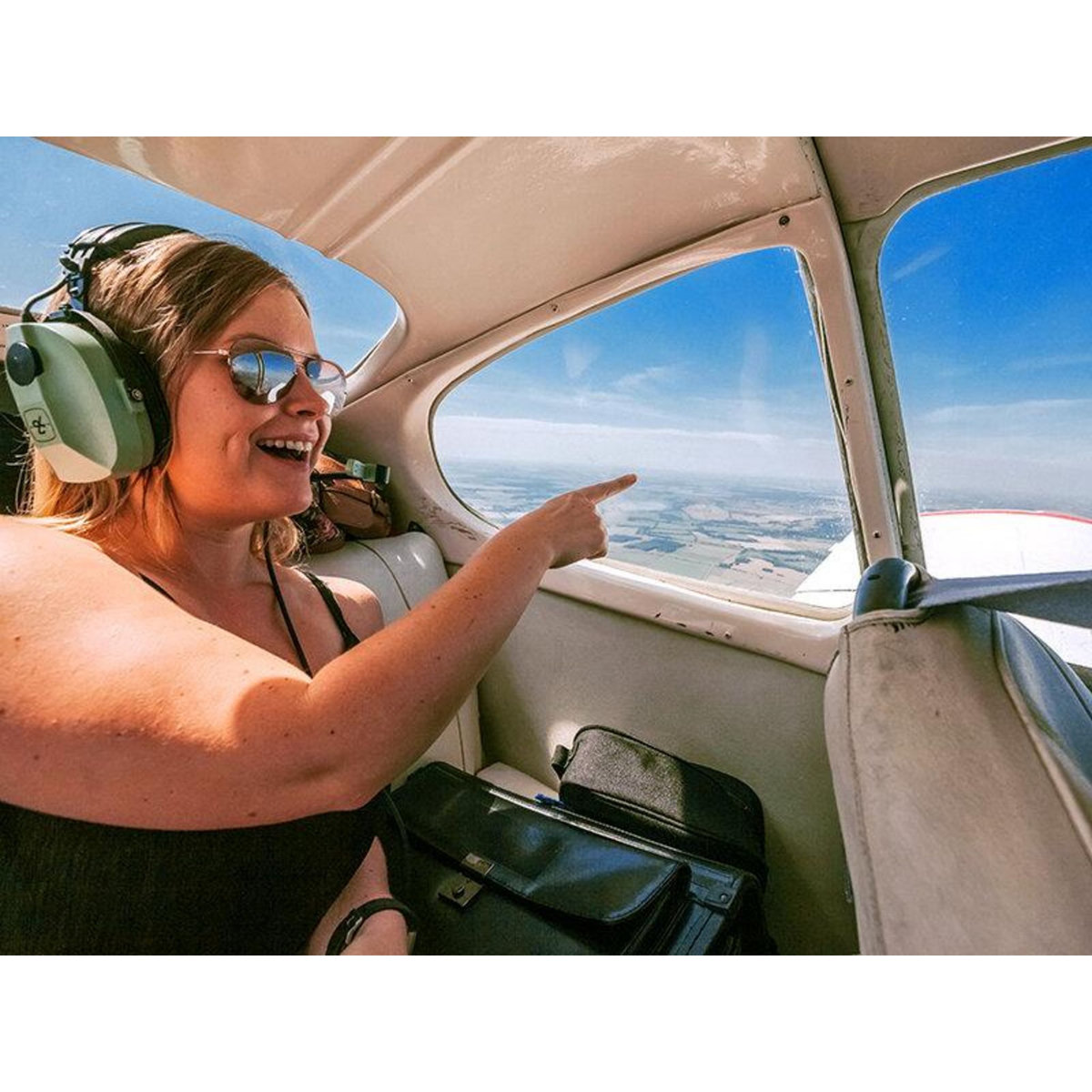 Smartbox 1h de vol privé en avion au-dessus de Lyon et ses alentours pour 3 personnes - Coffret Cadeau Sport & Aventure