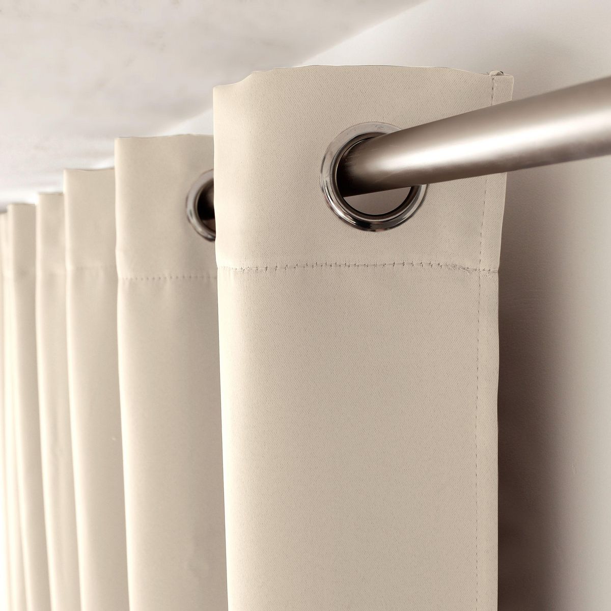 TOILINUX Rideau uni occultant avec oeillets - 140 x 240 cm