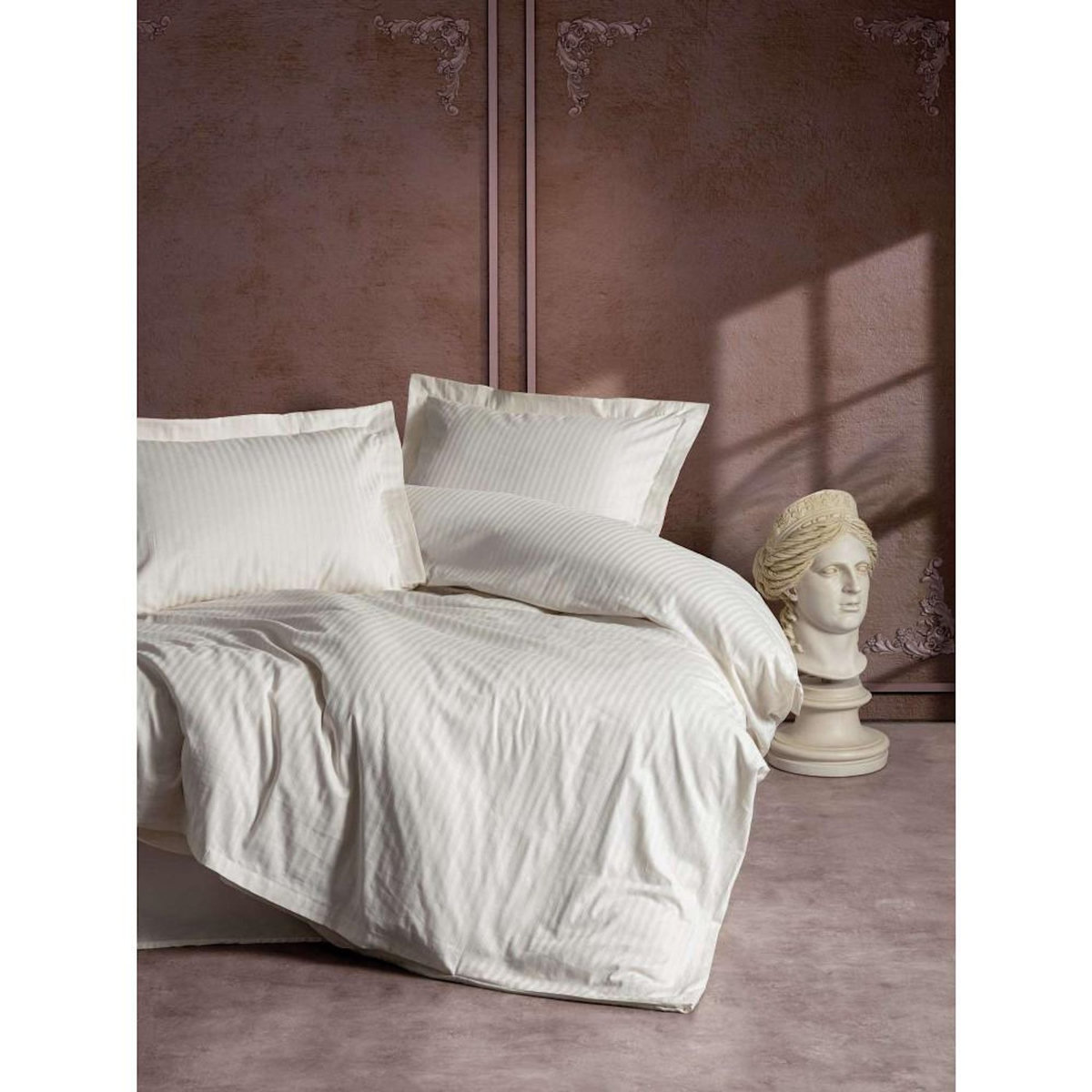 GENERIQUE Parure de lit - 1 housse de couette 140 x 200cm + 1 taies d'oreiller 60 x 60 cm - Satin - Imprimé rayures Ecru