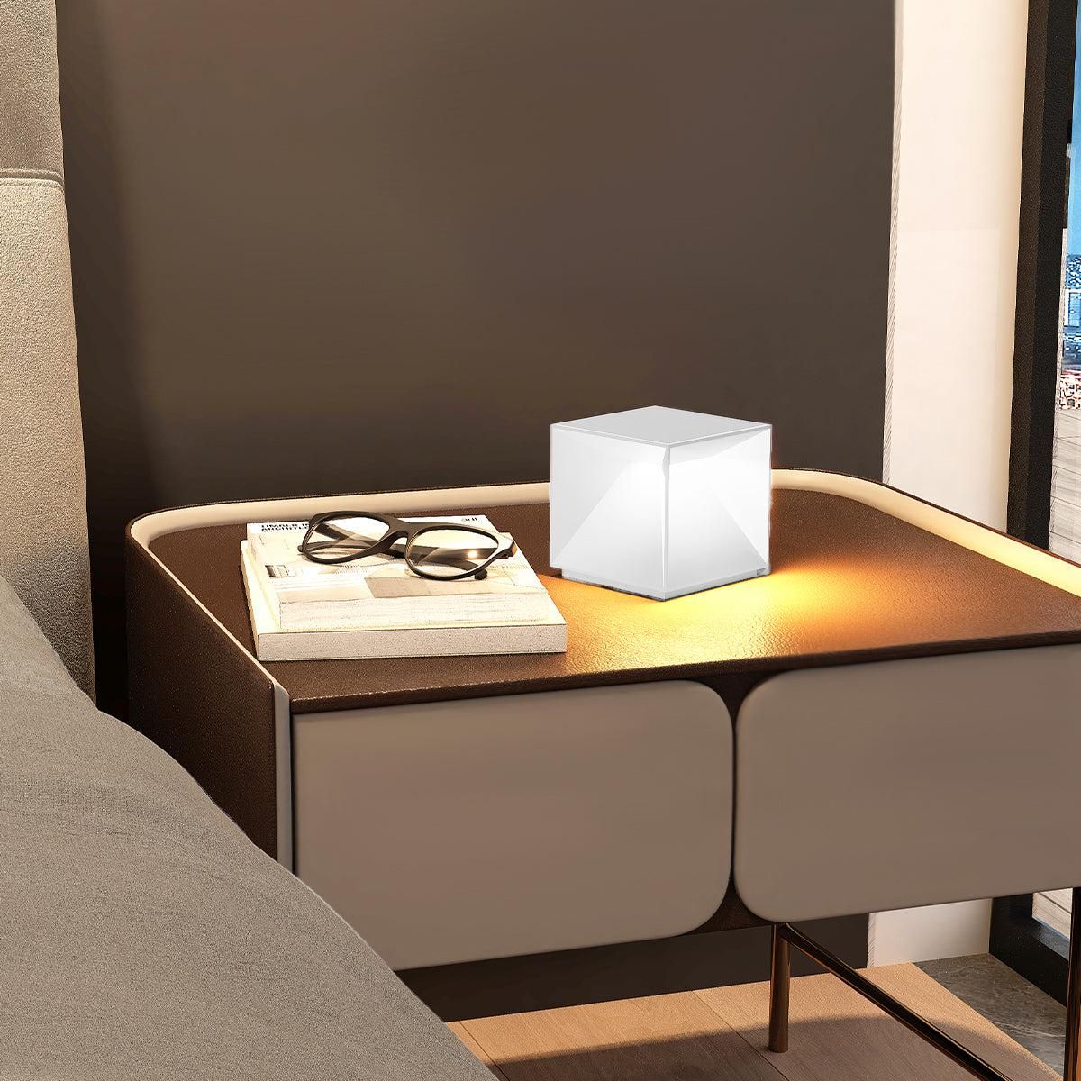 Lumisky Lampe de table cube LED CUBOX MINI Blanc Aluminium 8 cm