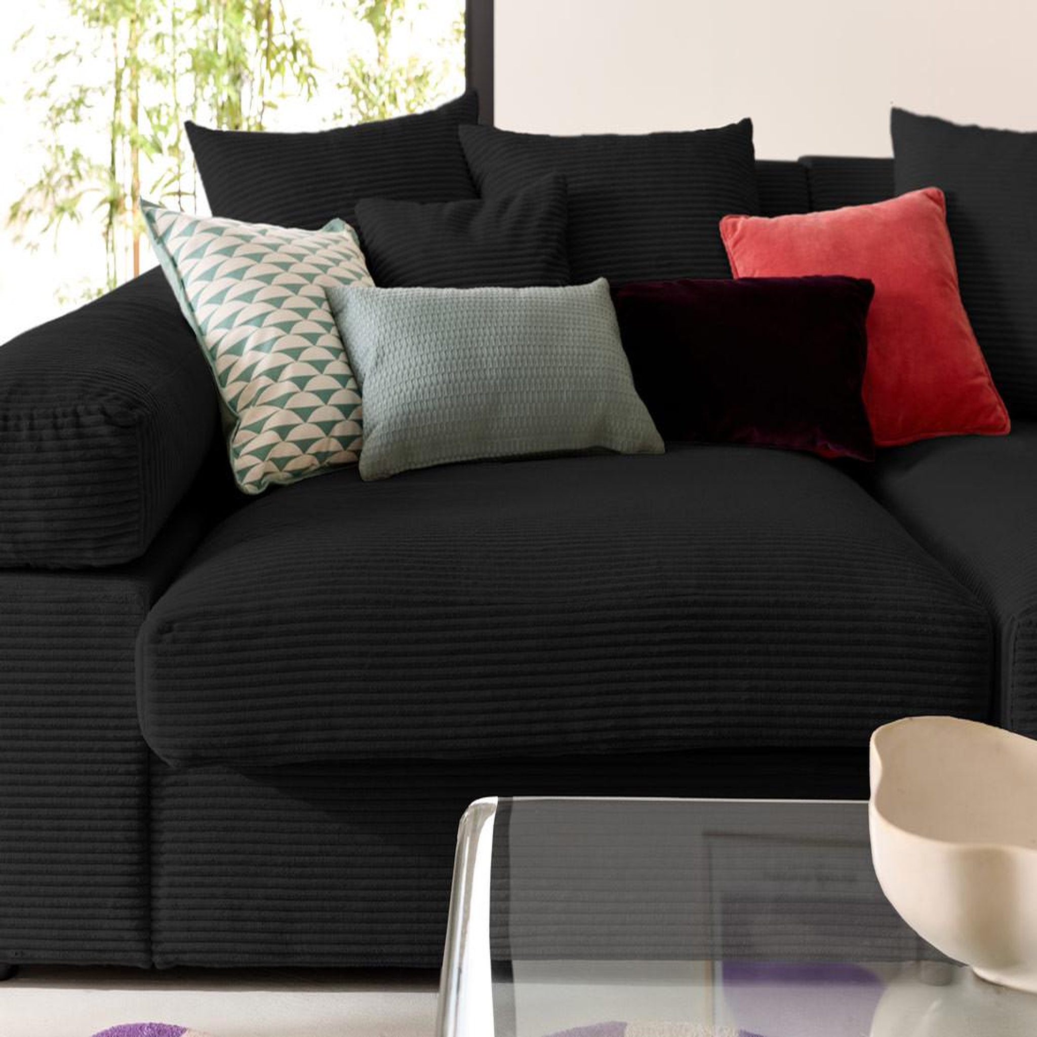 Voir la diapositive 6 : LISA DESIGN Aspen - canapé 4 places - assise profonde - velours côtelé