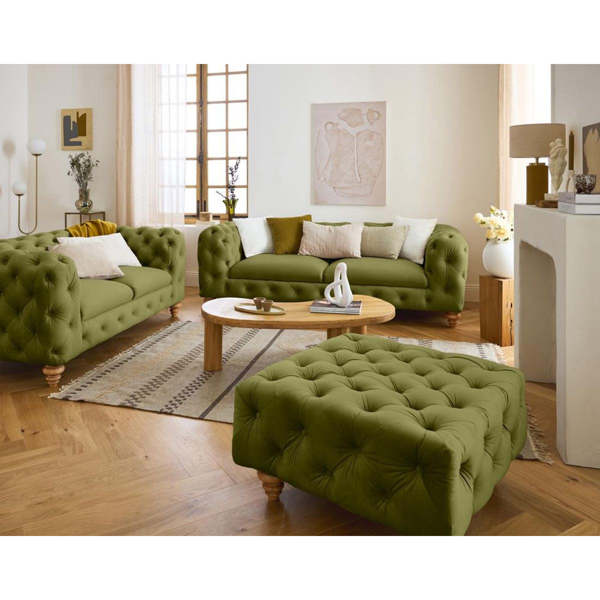 LISA DESIGN Walter - pouf chesterfield en velours - pieds bois