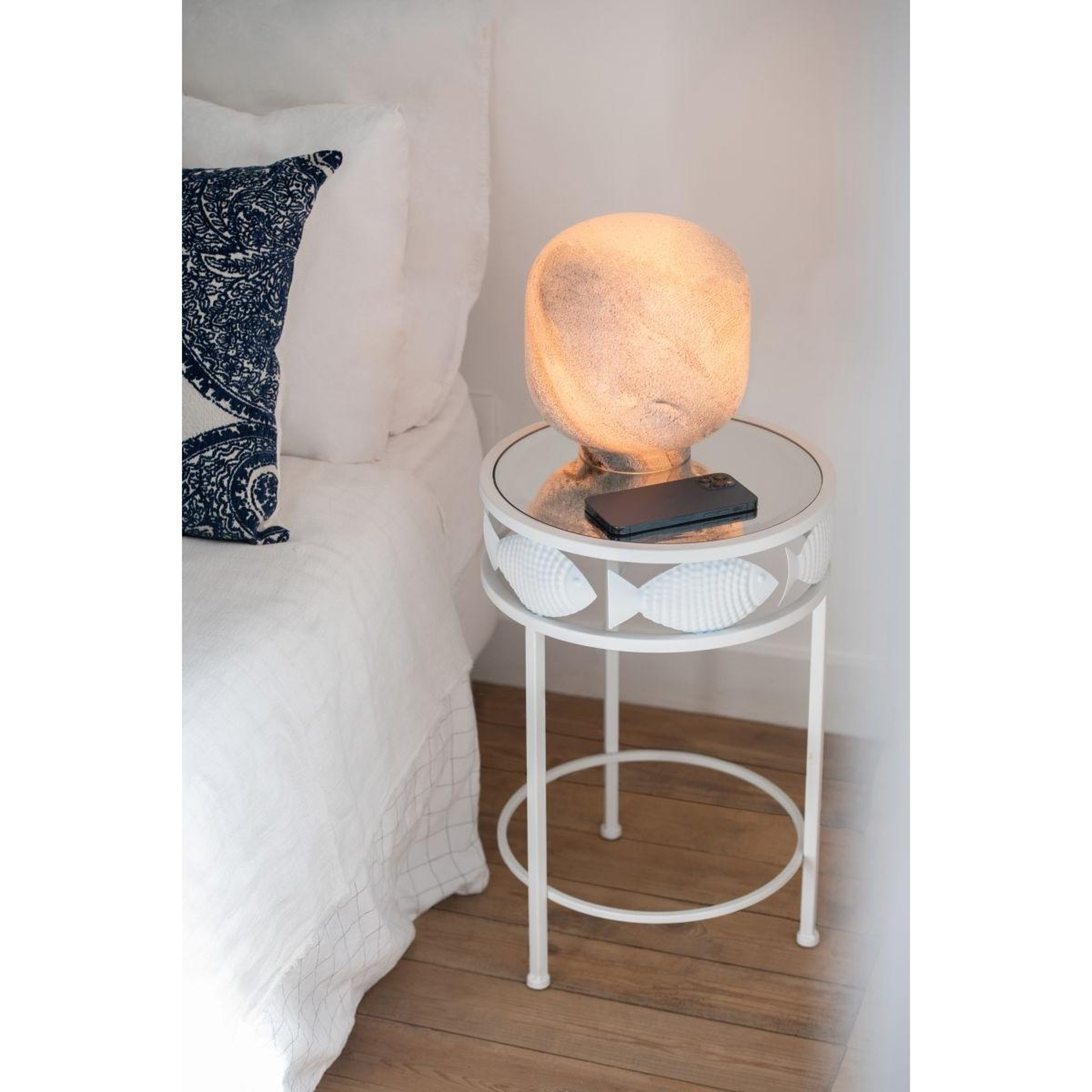 Voir la diapositive 5 : J-LINE Lot de 2 tables d'appoint  poisson  59cm blanc