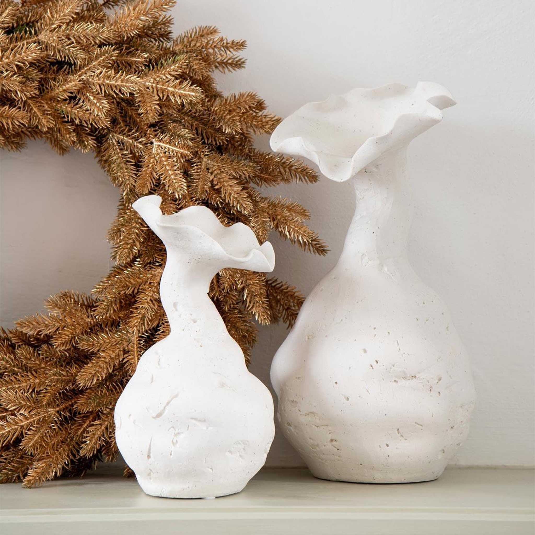 Voir la diapositive 4 : J-LINE Vase déco en céramique  helix  24cm blanc