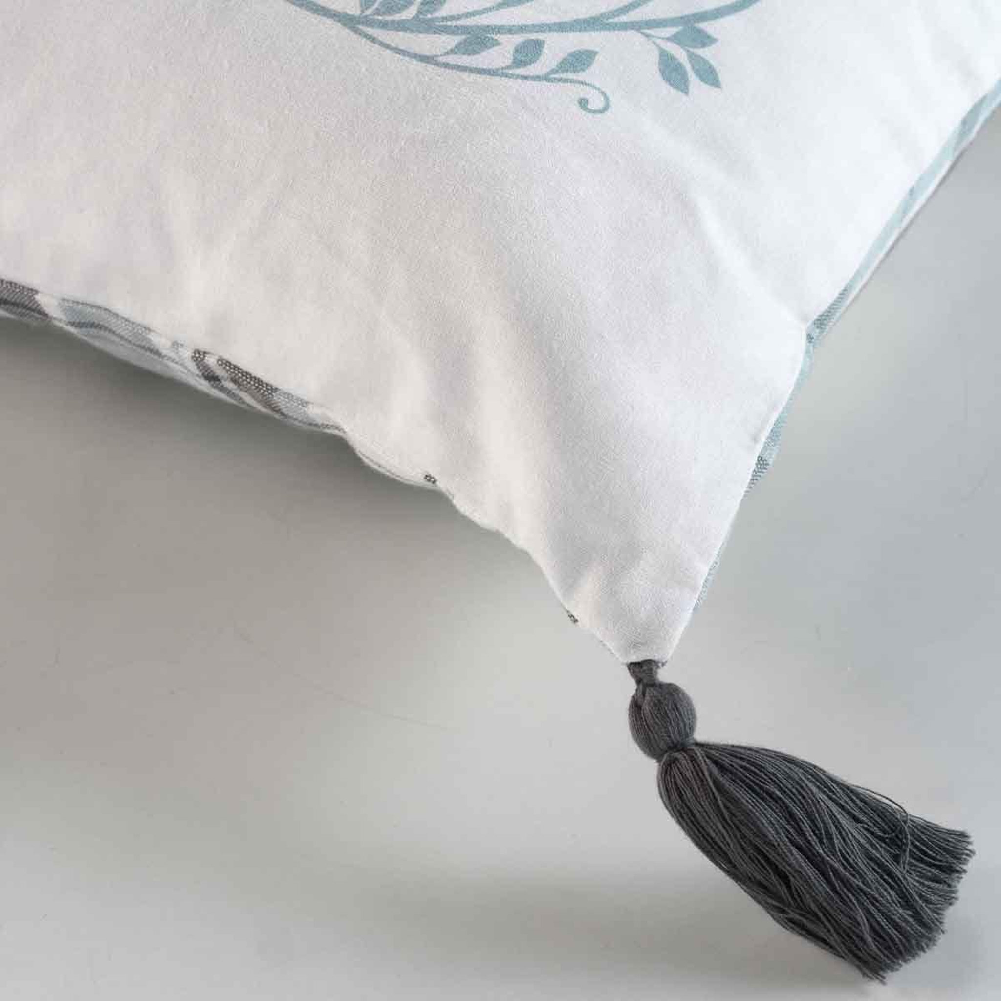 Voir la diapositive 3 : Douceur d'Intérieur Coussin déco tissé  megève  40x40cm bleu