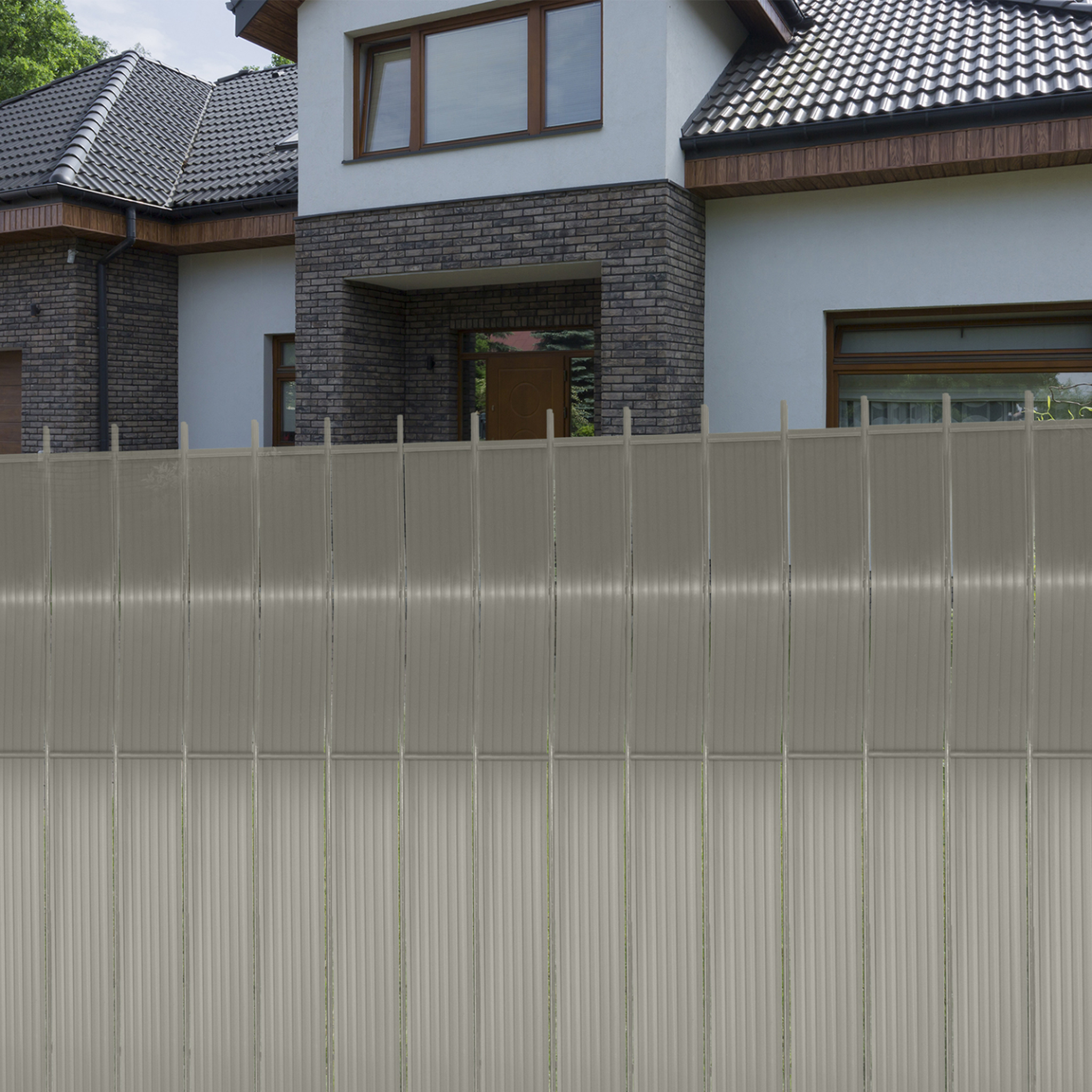 Voir la diapositive 6 : ID MARKET Kit de lamelles occultantes pvc gris clair l.60 m pour panneau grillagé