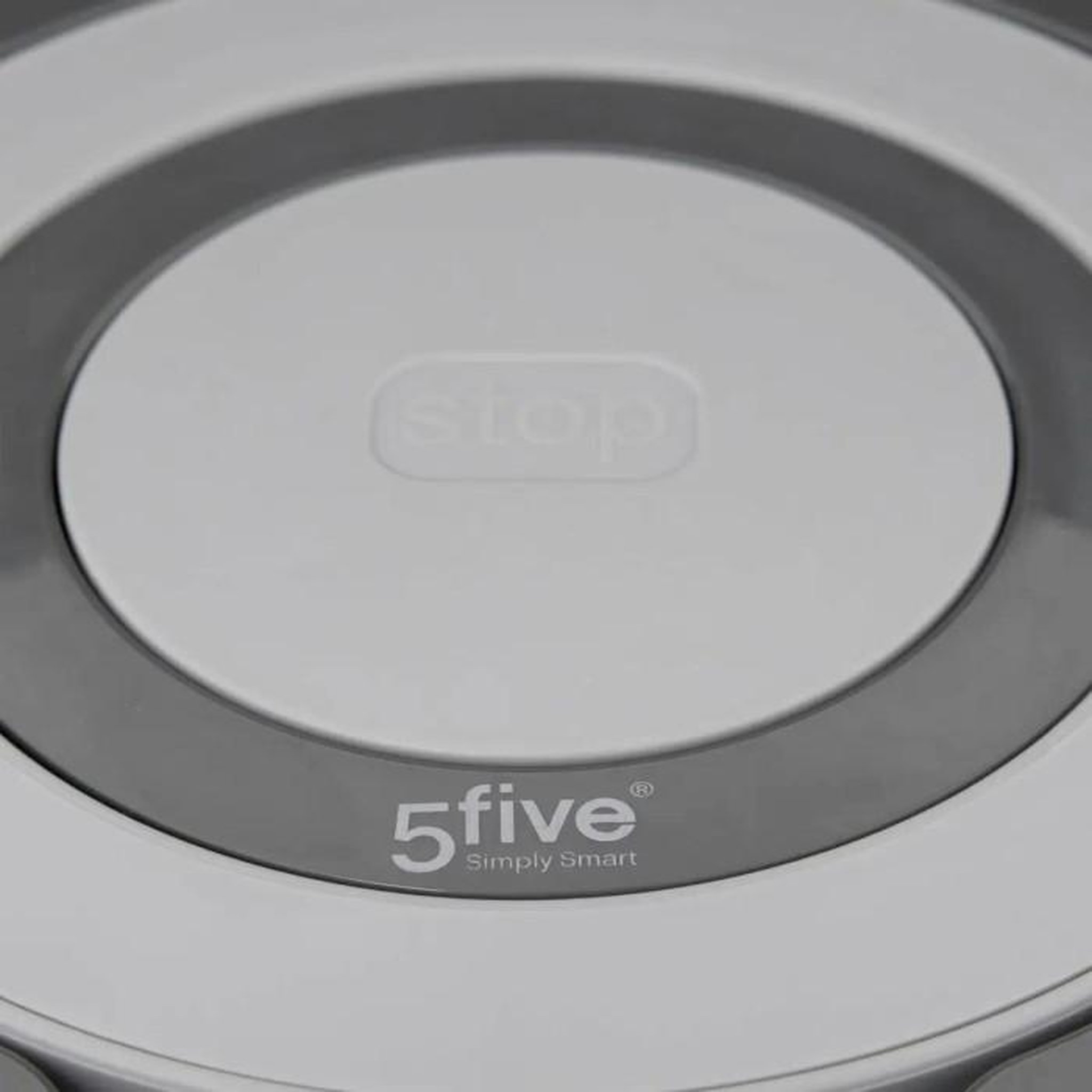 Voir la diapositive 6 : FIVE Essoreuse à Salade  Fil  5,5L Gris