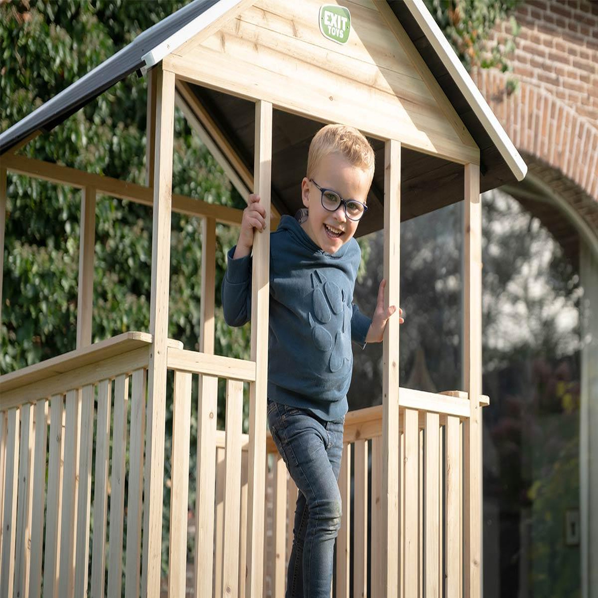 Voir la diapositive 6 : EXIT TOYS Maisonnette en bois pour enfants Panorama 300 - Exit Toys