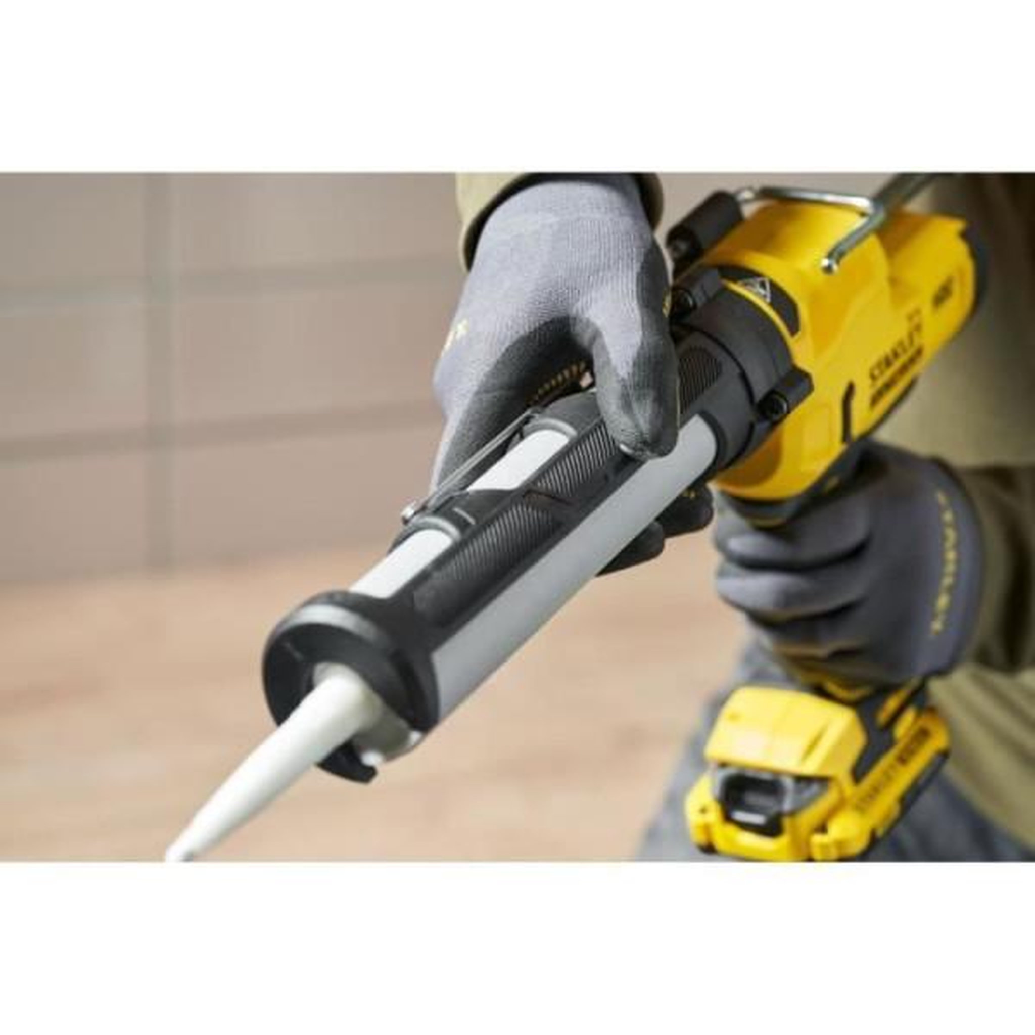 Voir la diapositive 5 : Stanley Pistolet a Mastic - STANLEY FATMAX V20 - SFMCE600B-XJ - Lithium 18V - Sans Batterie