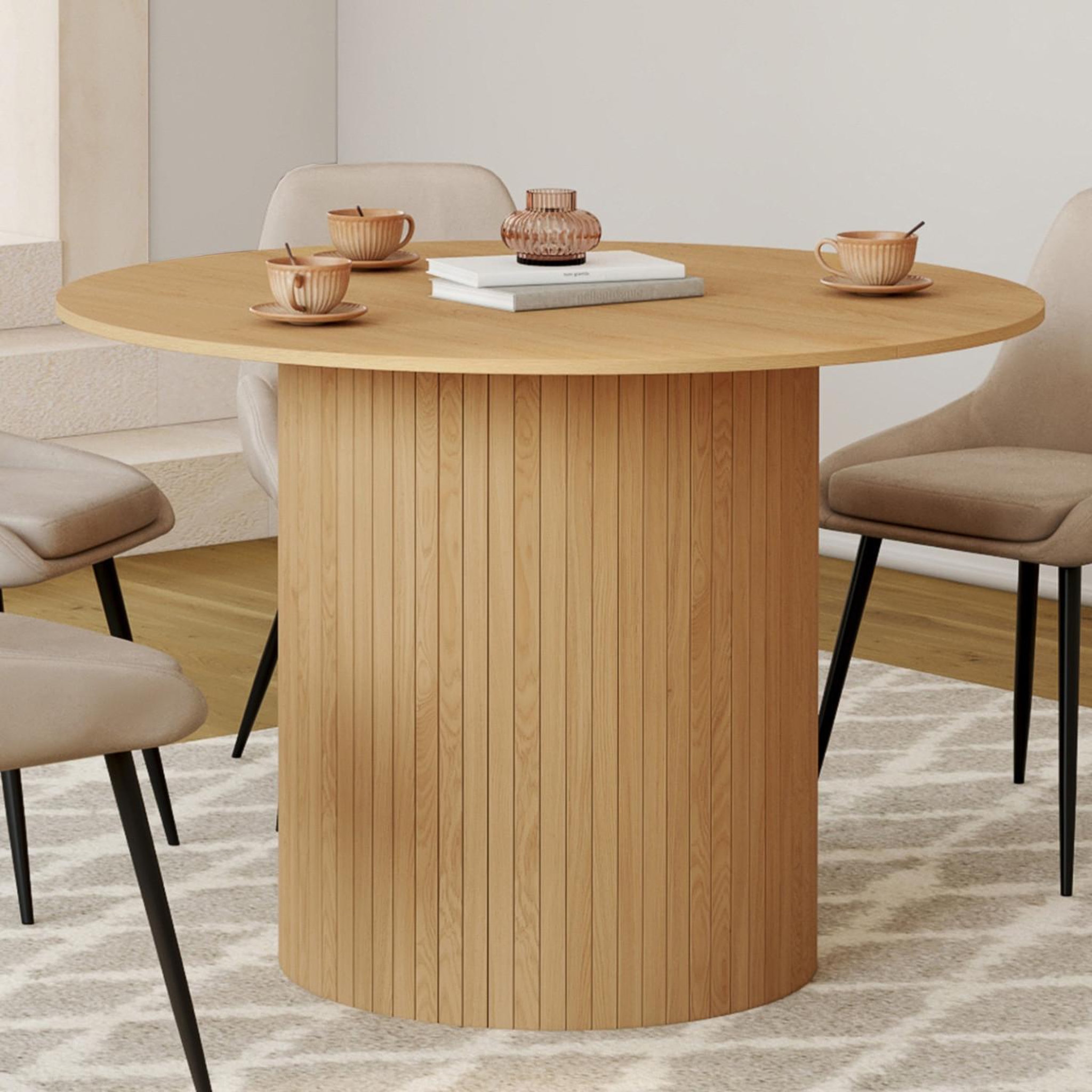 Voir la diapositive 2 : ID MARKET Table à manger ronde JULIETTE 6 personnes pied central effet lattes 110 cm