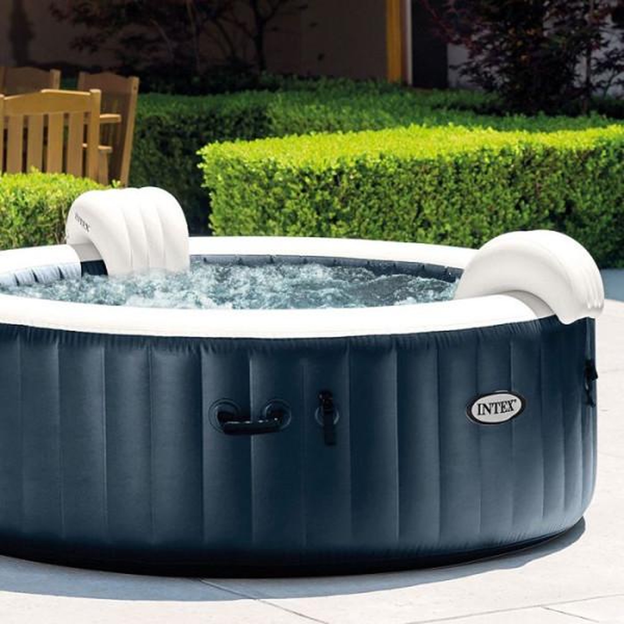 Voir la diapositive 3 : INTEX Spa gonflable INTEX - Blue Navy - 216 x 71 cm - 6 places - Rond - 28432NP