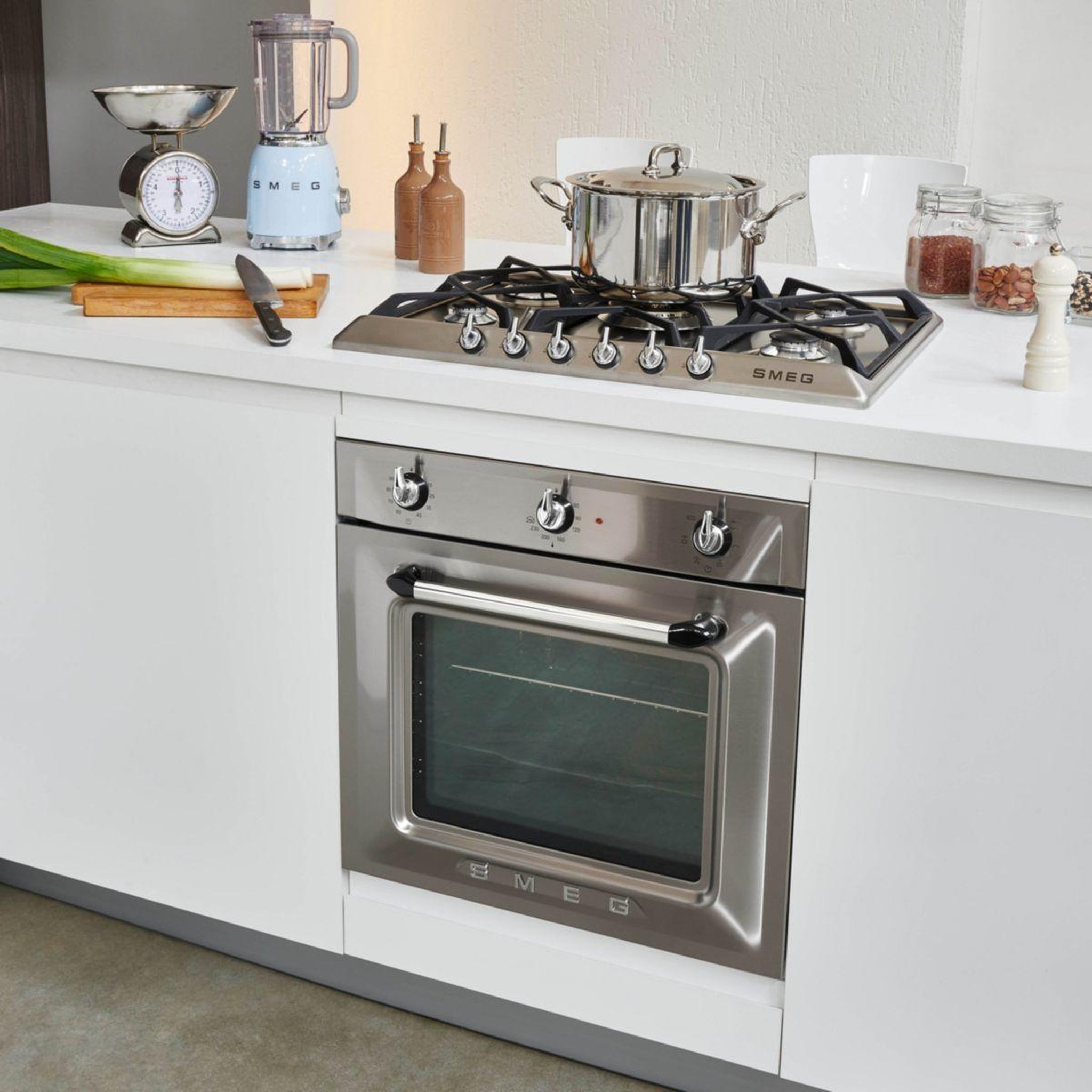 Voir la diapositive 5 : SMEG Four encastrable sf6905x1