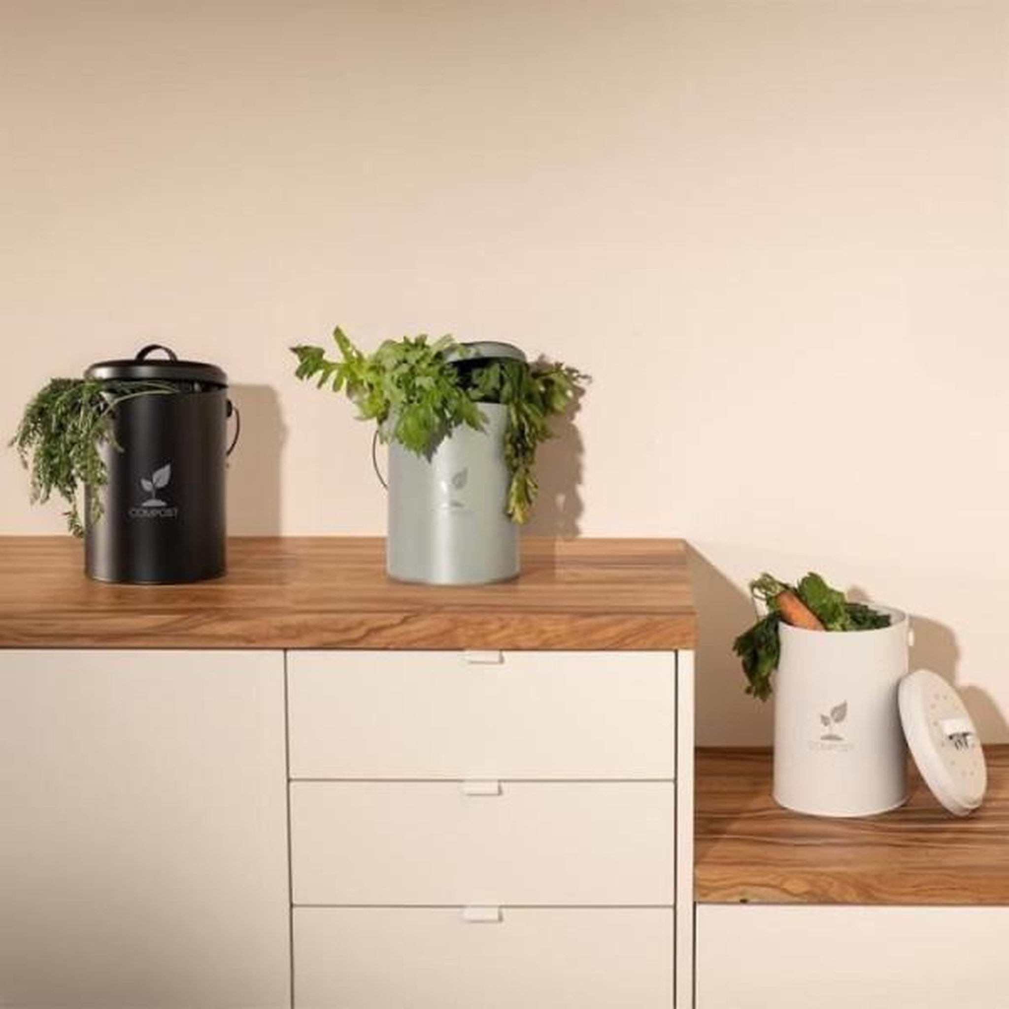 Voir la diapositive 5 : LIVOO Seau à compost de cuisine crème 6l - mes154c