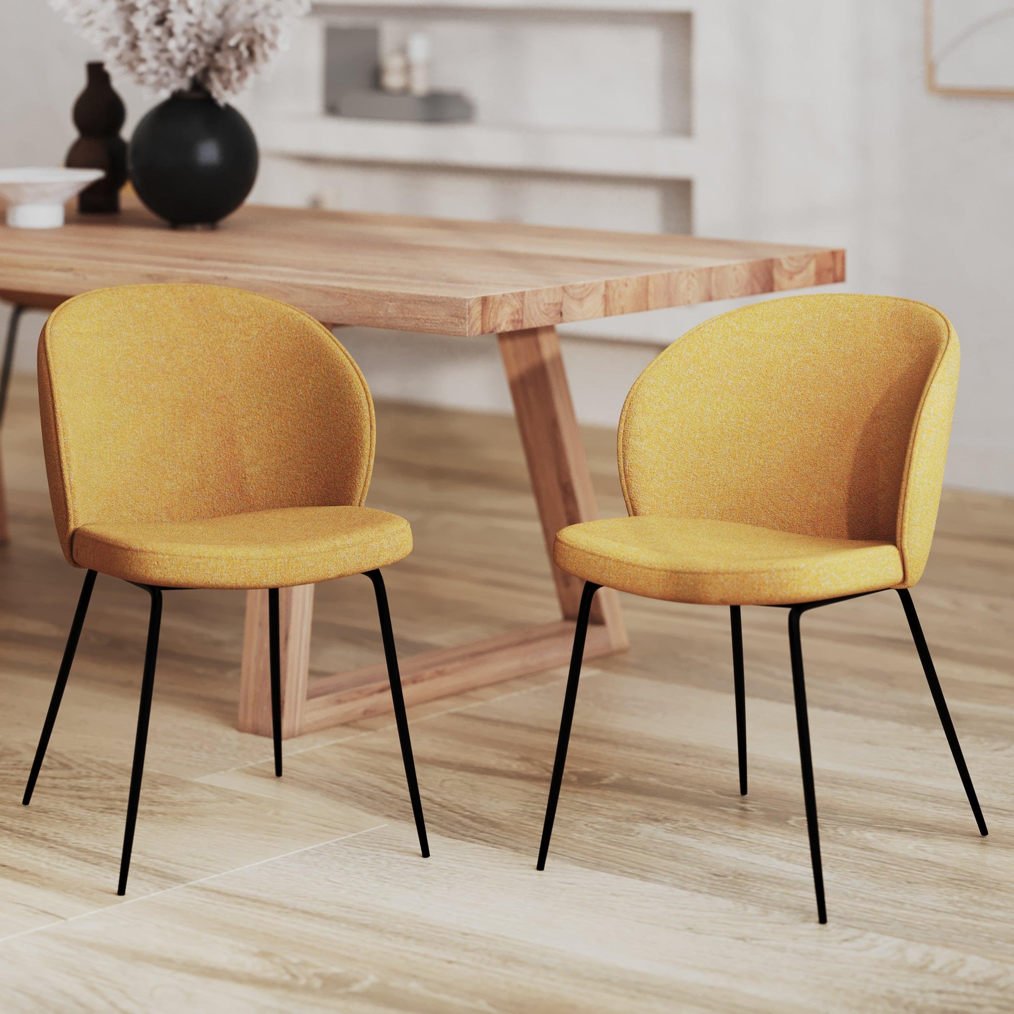 Voir la diapositive 2 : MAISON PAVANE Lot de 2 chaises jaunes en tissu bouclette et pied en métal-groom