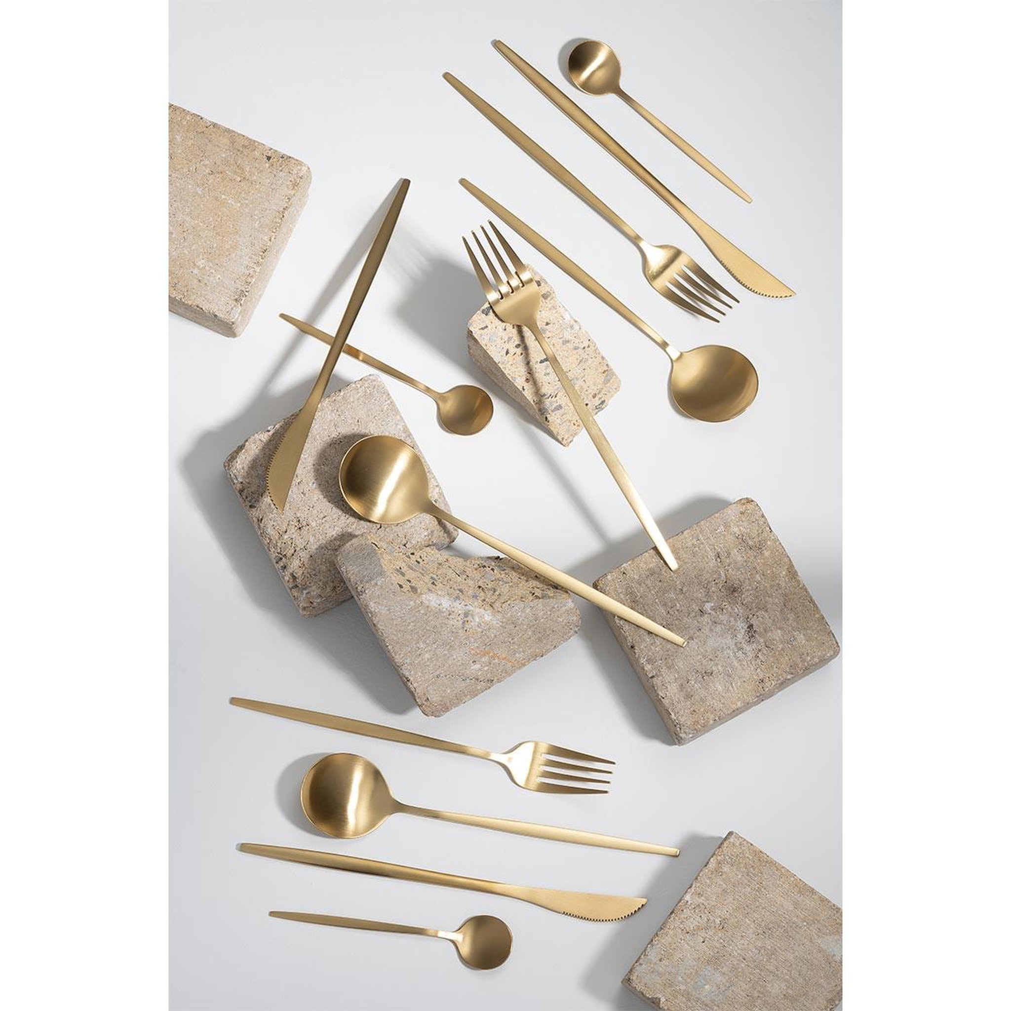 Voir la diapositive 4 : J-LINE Ménagère 24 Pièces en Inox  Mat  27cm Or
