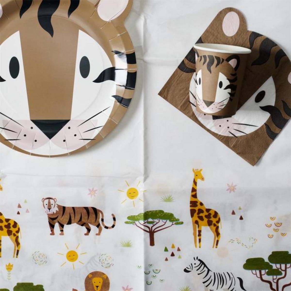 Paris Prix Nappe en Papier  Savane  137x183cm Blanc