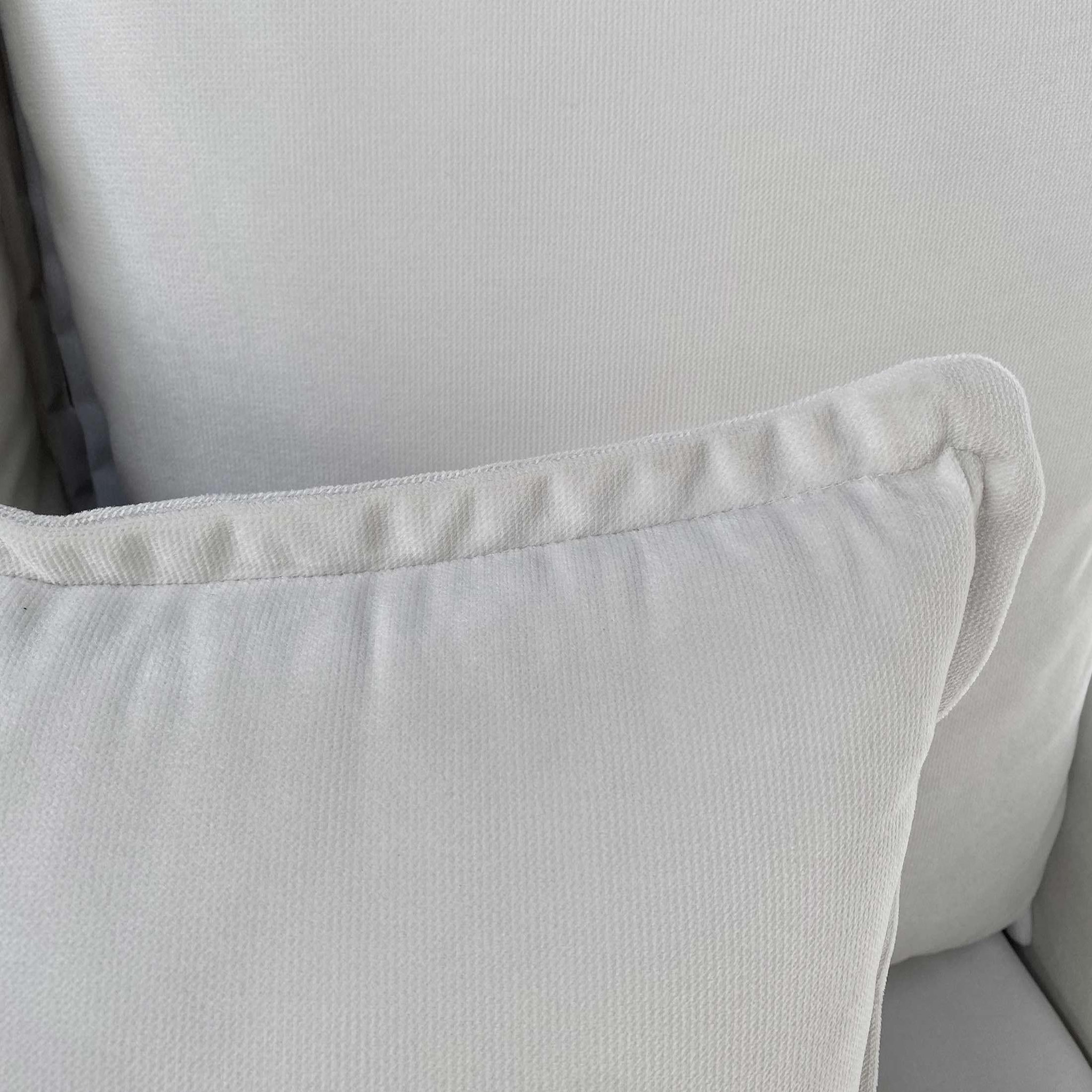 Voir la diapositive 4 : LISA DESIGN Apia - canapé 3 places - convertible avec coffre - en velours