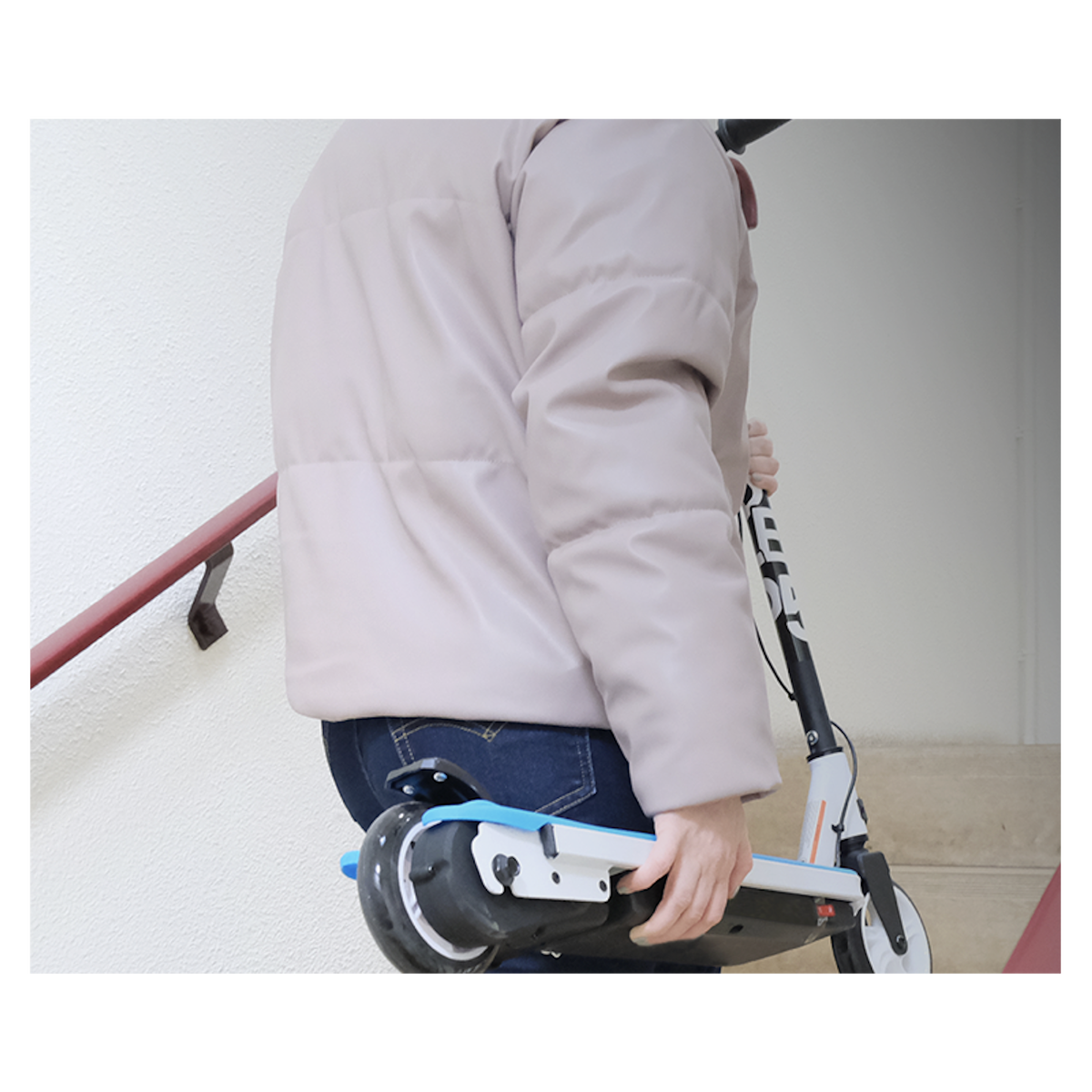 URBANGLIDE Trottinette Électrique Enfant UrbanGlide Ride 55 Bleu LED – 30W, 10 km/h, Batterie 12V 5Ah, Autonomie 40 min, 3-8 ans