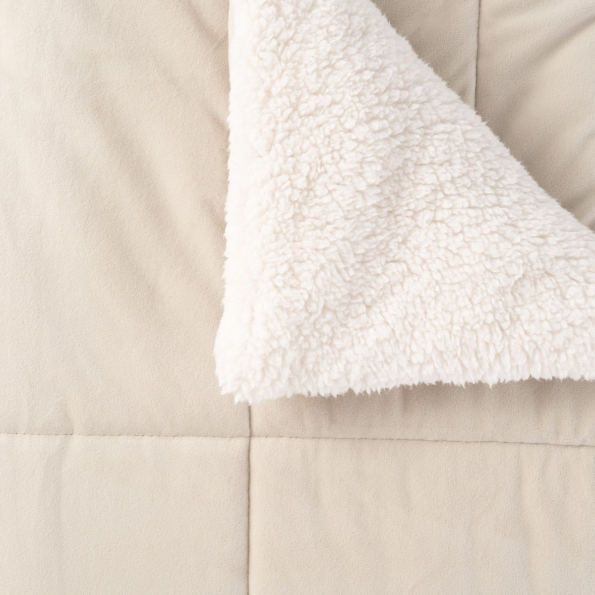 ACTUEL Couvre lit matelassé double face velours/sherpa BIEN CHEZ SOI 