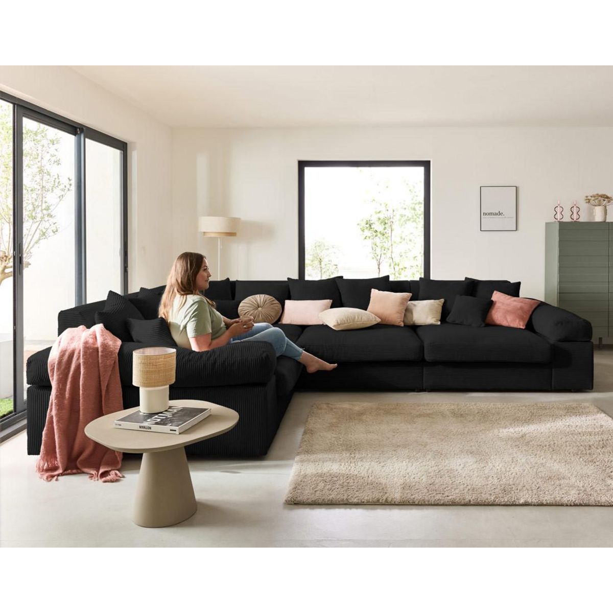 LISA DESIGN Aspen - canapé d'angle réversible 5 places - assise profonde - en velours côtelé