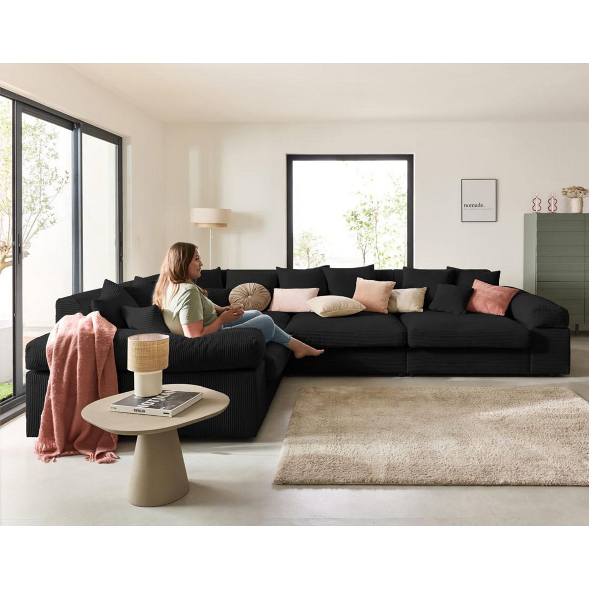 LISA DESIGN Aspen - canapé d'angle réversible 5 places - assise profonde - en velours côtelé