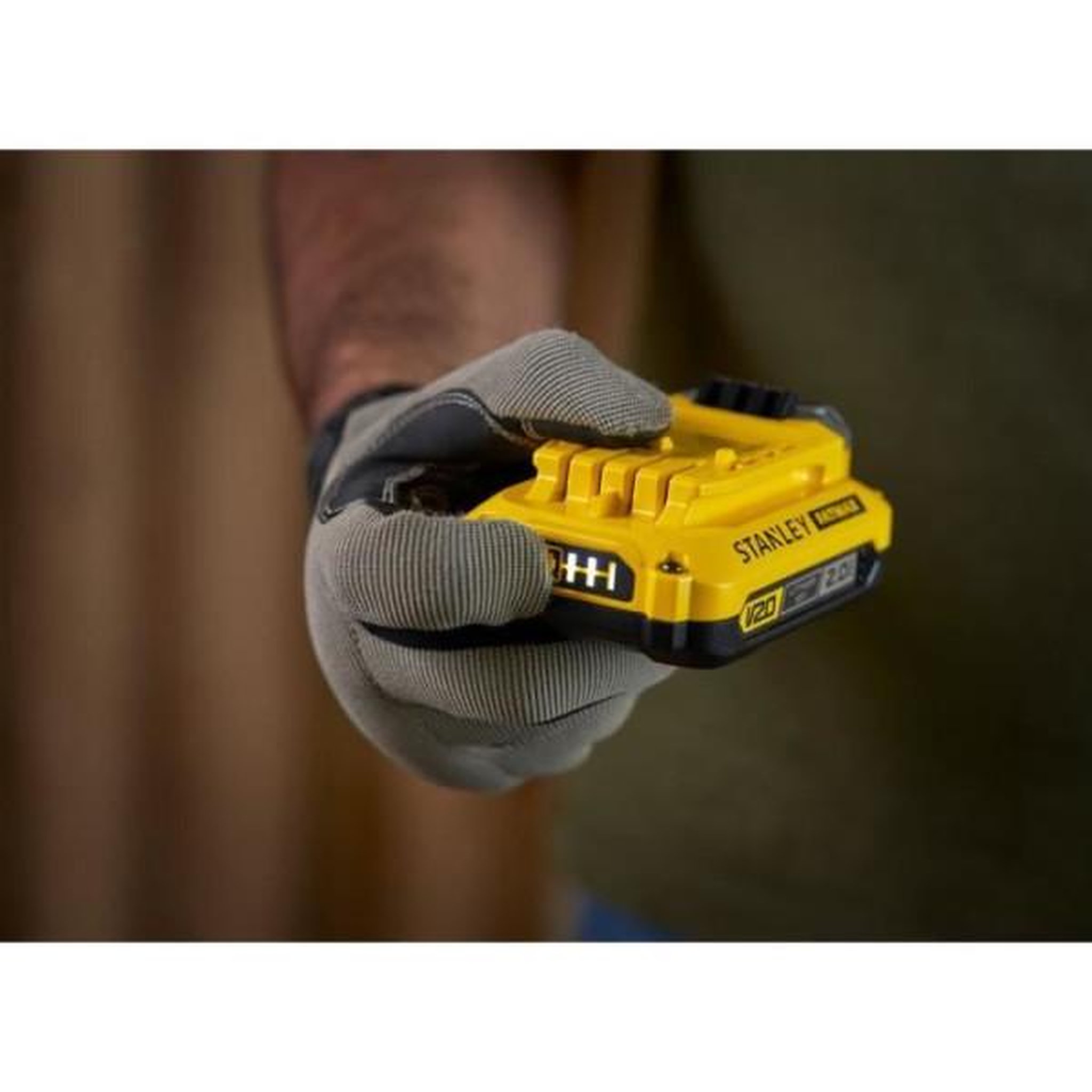 Voir la diapositive 4 : STANLEY FATMAX Pack 2 batteries 18v 2 ah + chargeur 2a - stanley fatmax - compatible avec la gamme stanley fatmax v20 - sfmcb12d2-qw