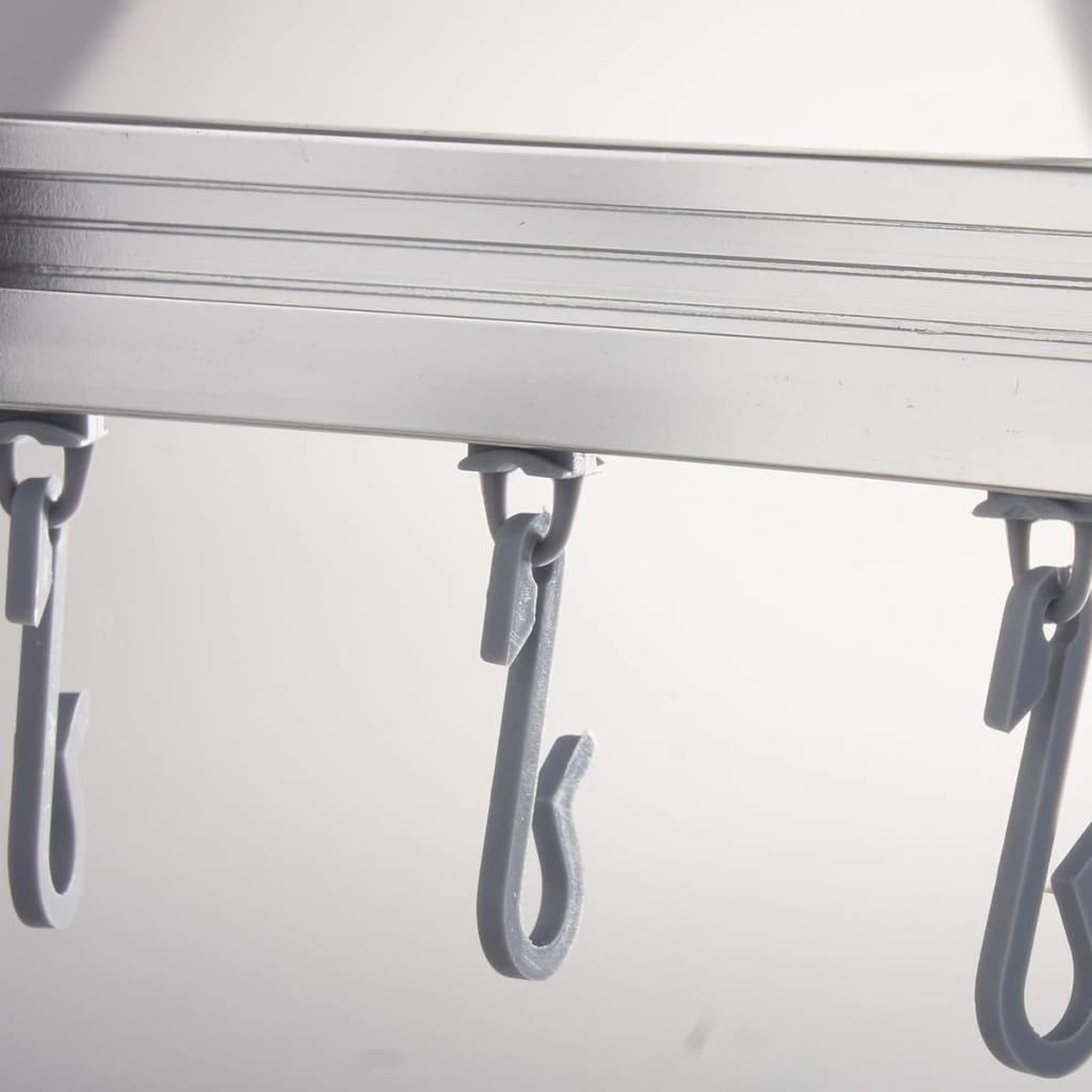 Voir la diapositive 5 : RIDDER RIDDER Rail de douche de coin universel avec crochets chromes 52500