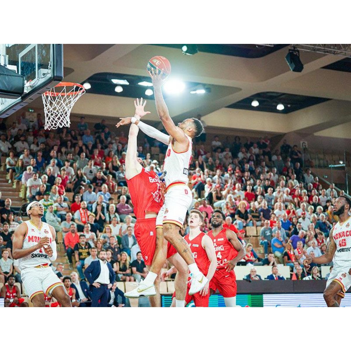 Smartbox 2 accès VIP en lounge pour un match de l'AS Monaco Basketball avec cocktail dînatoire - Coffret Cadeau Sport & Aventure