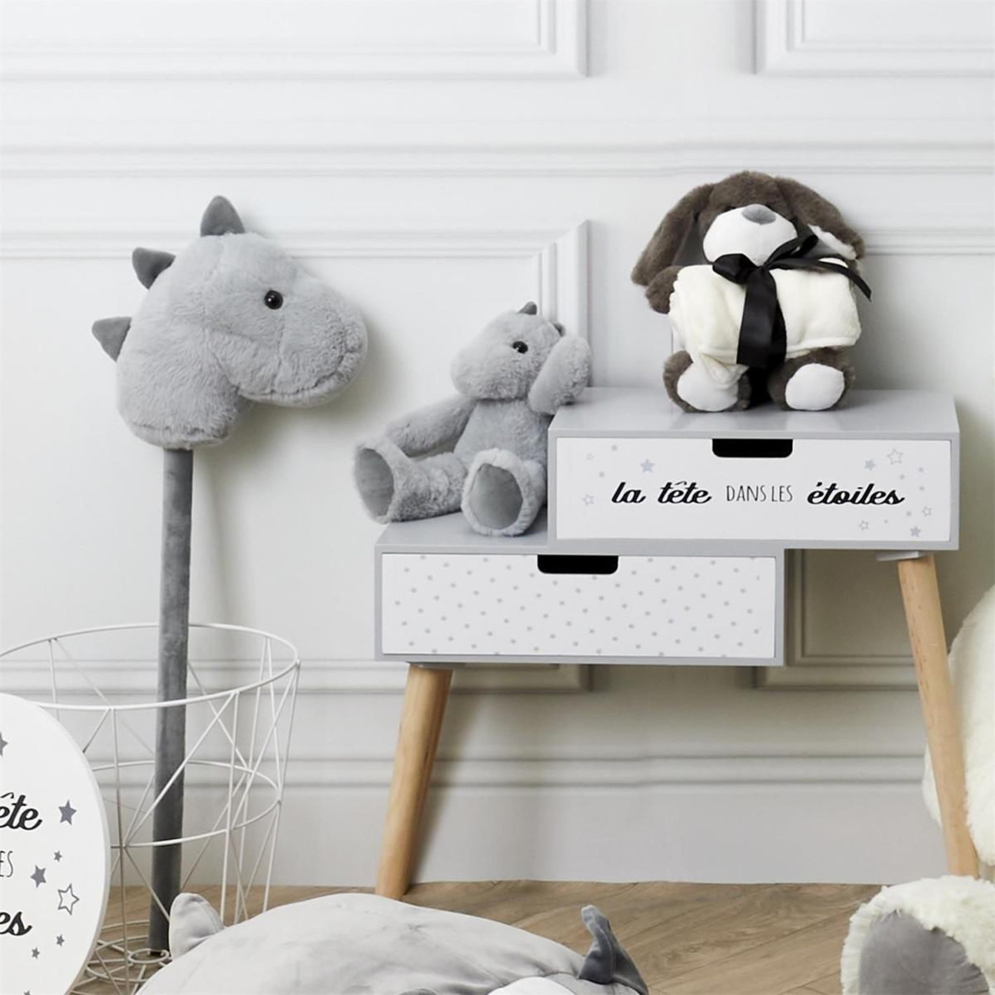 Voir la diapositive 2 : HOME DECO KIDS Peluche enfant  dinosaure  30cm gris
