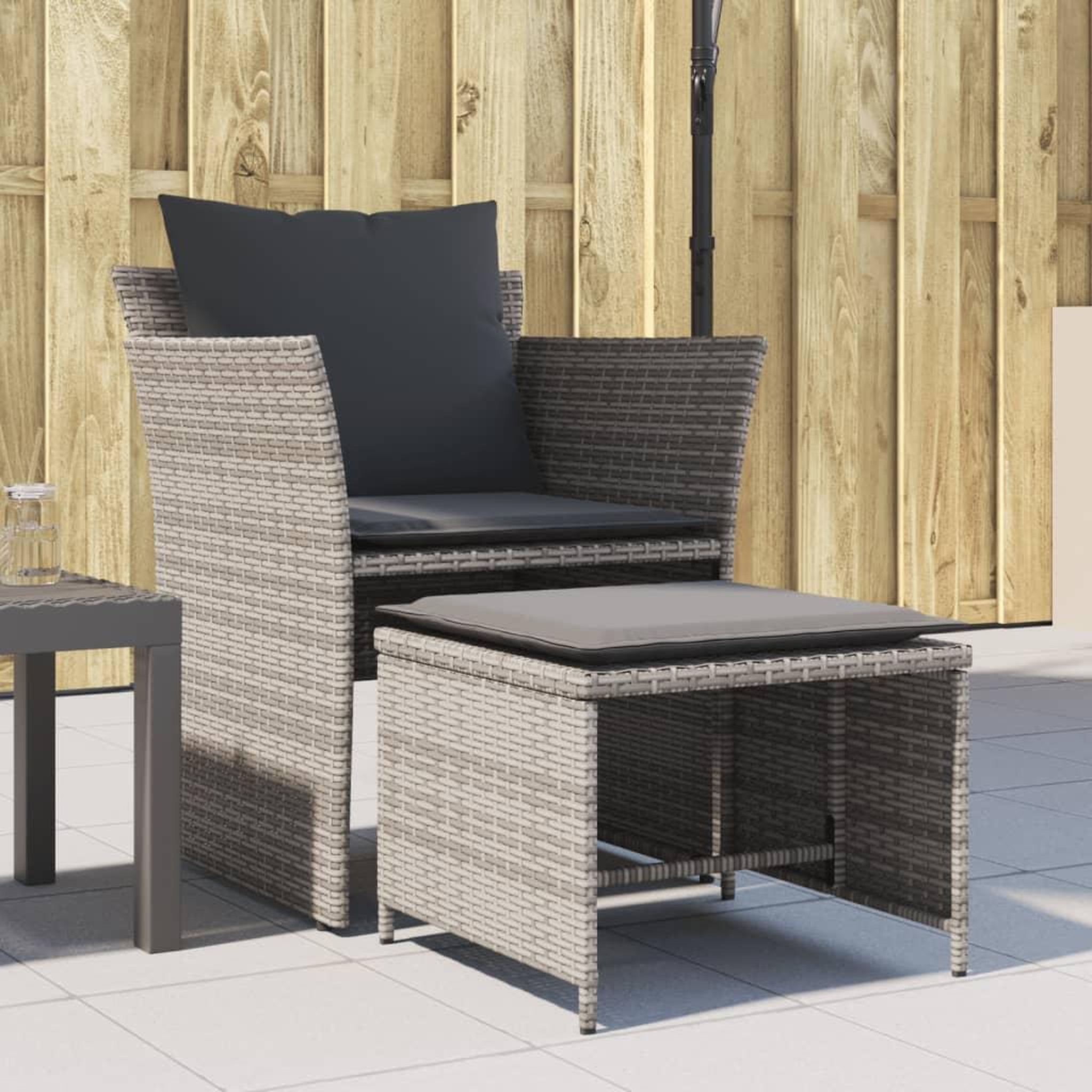 VIDAXL Chaise de jardin avec tabouret gris resine tressee