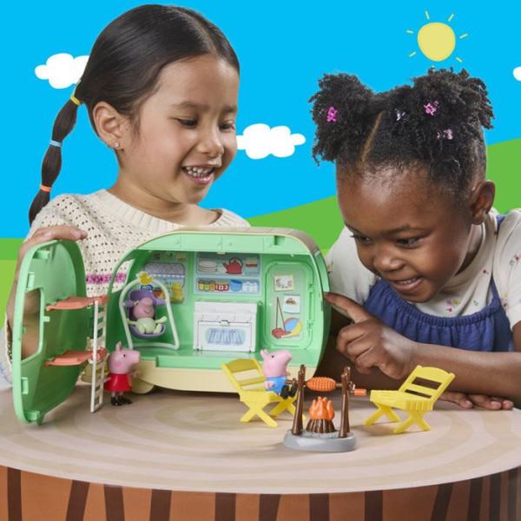 Voir la diapositive 3 : HASBRO Peppa Pig La caravane des trois petits cochons, coffret de 3 figurines avec Bébé Evie, jouets préscolaires pour enfants, dè