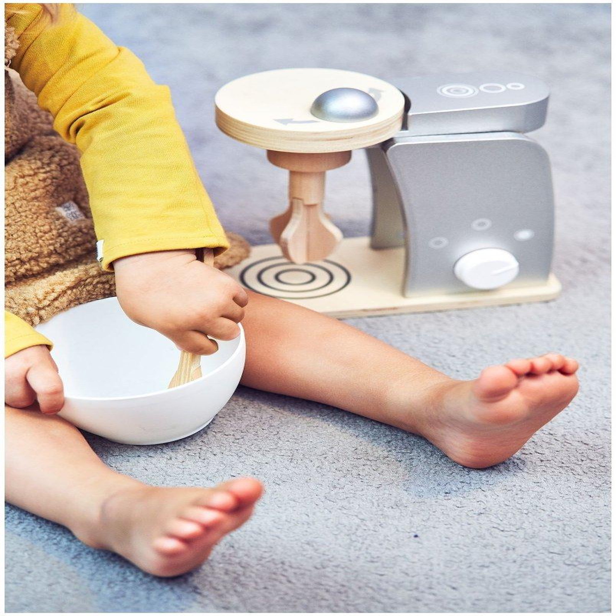 Voir la diapositive 2 : MAMABRUM Robot Pâtissier en Bois pour Enfant avec Bol, Fouet et Spatule, Jouet Cuisine Éducatif