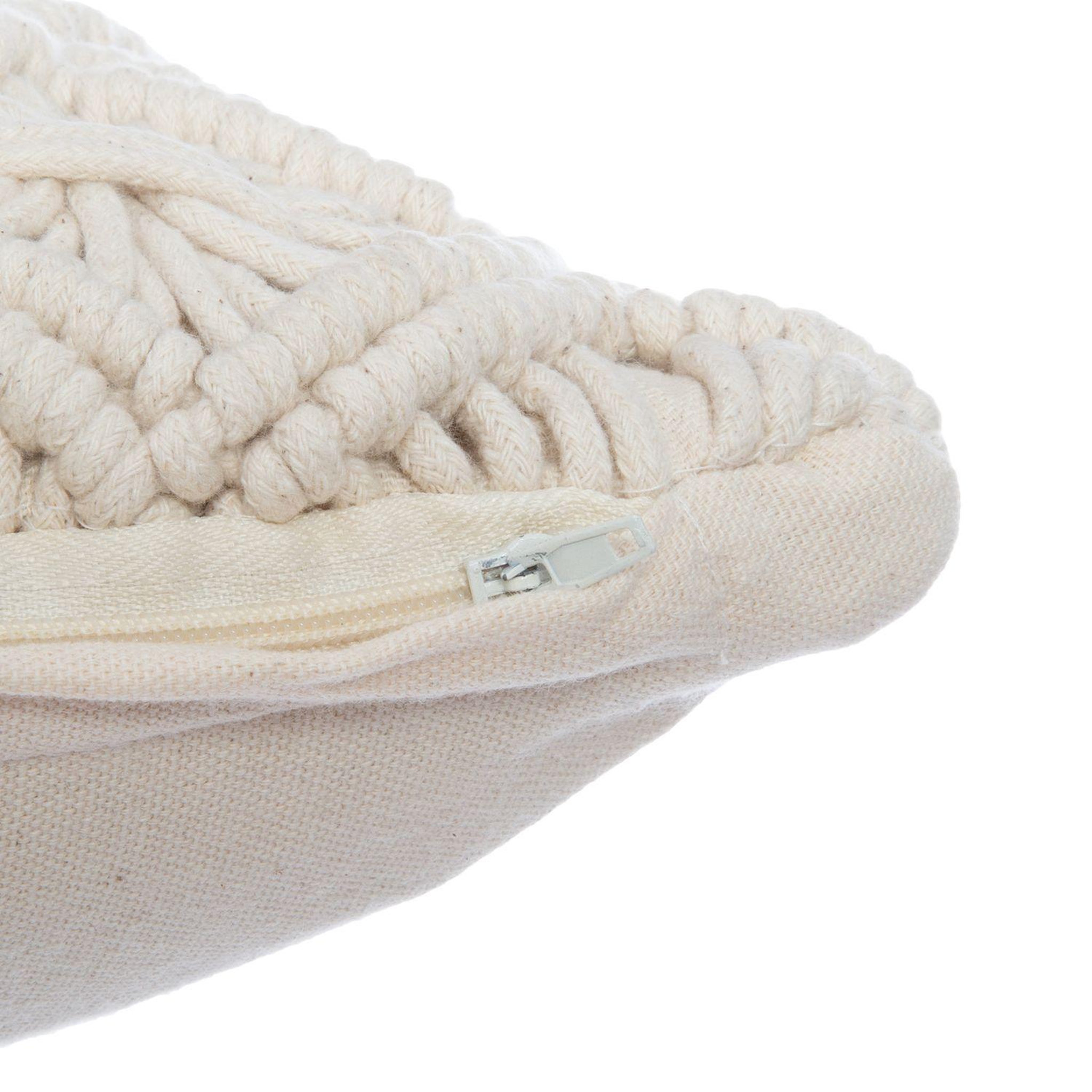 Voir la diapositive 3 : ATMOSPHERA Coussin design ethnique macramé eté indien - l. 40 x l. 40 cm - beige