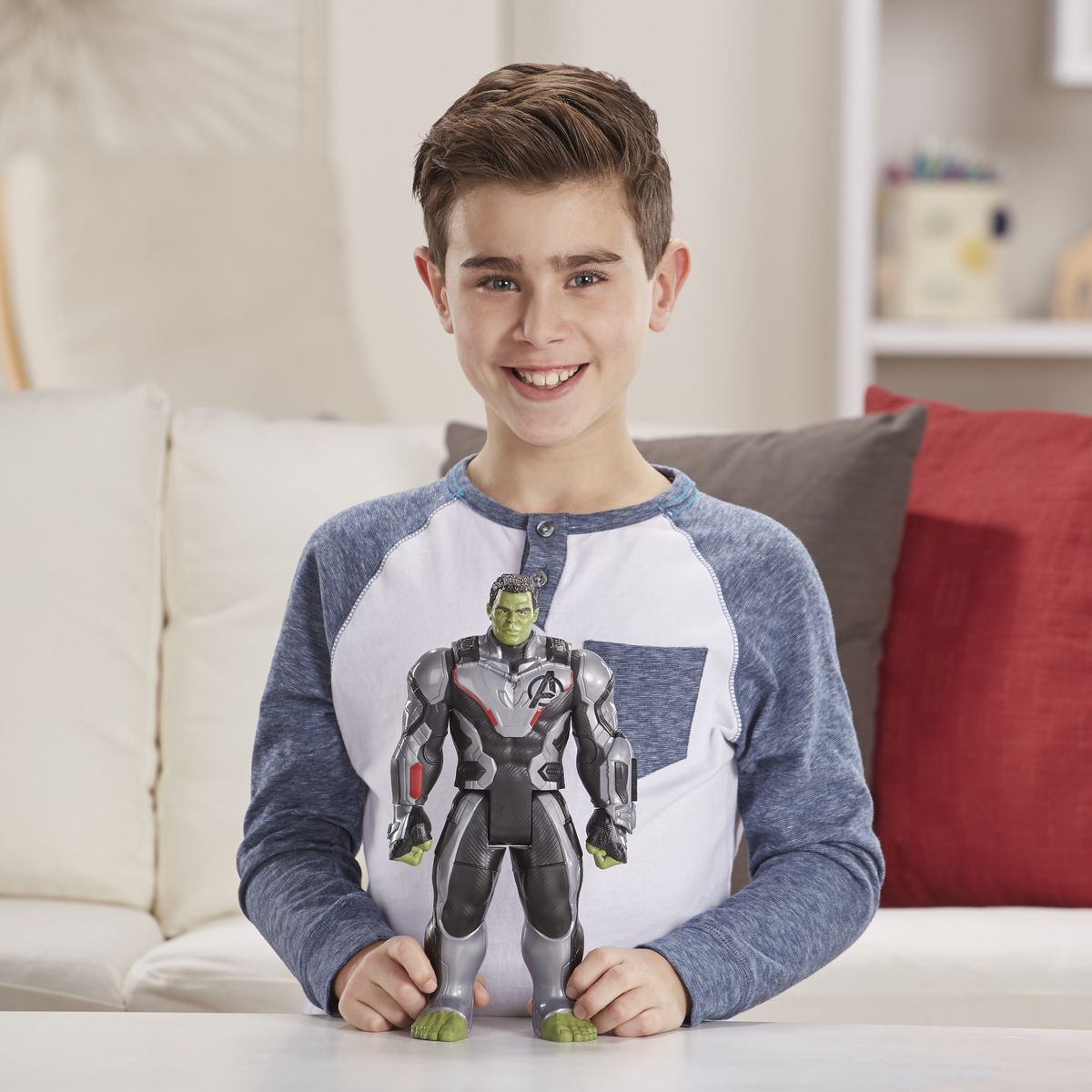 HASBRO Figurine Titan de luxe 30 cm IW2 Hulk - Avengers