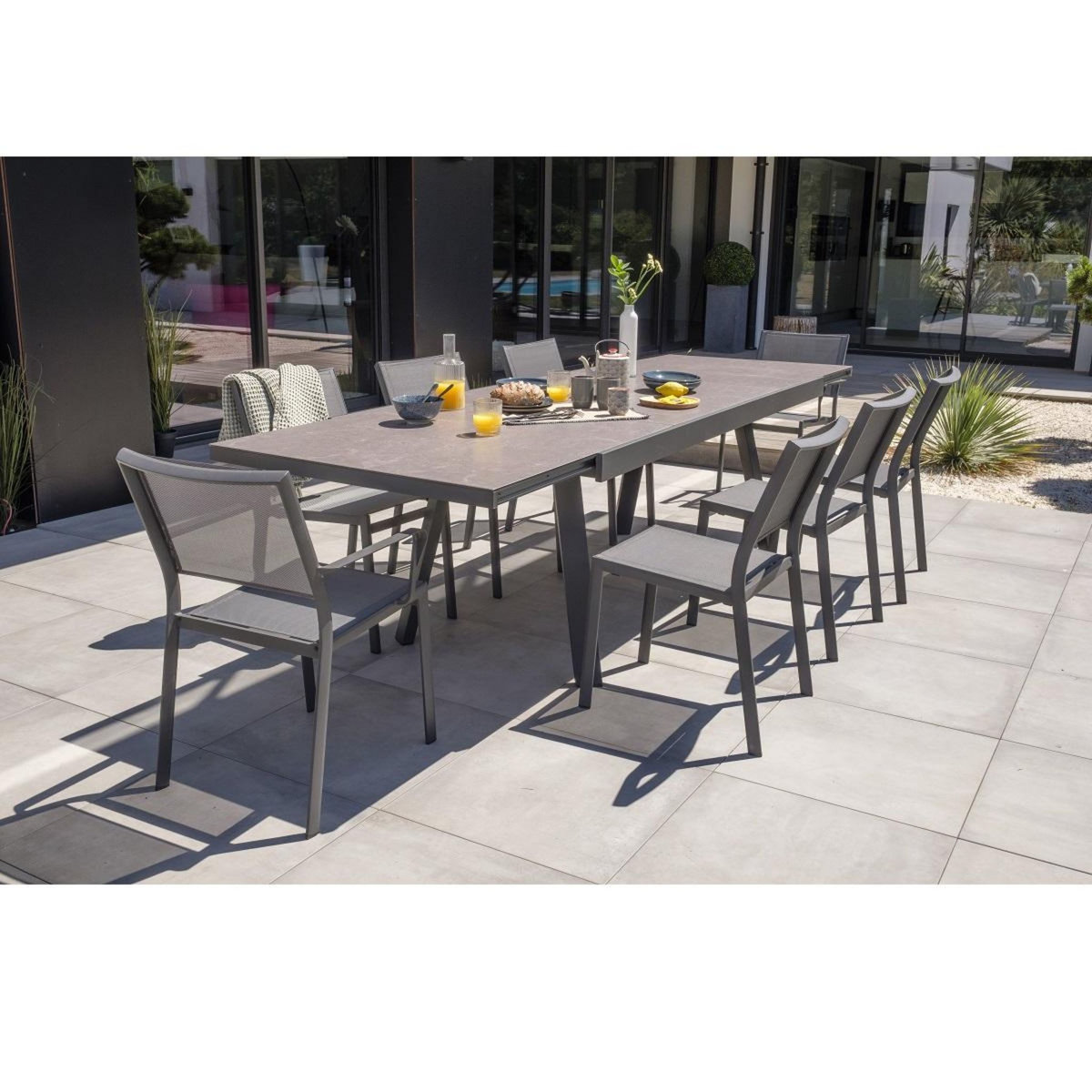 DCB GARDEN Salon de jardin - 8 places - Aluminium/céramique - Anthracite - STOCKHOLM