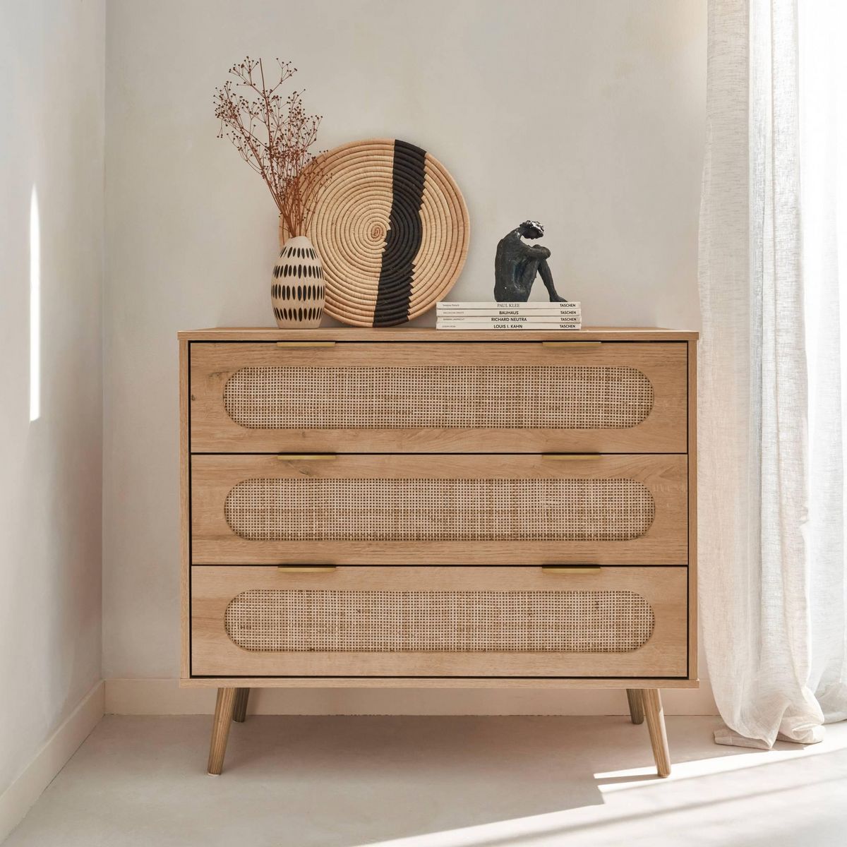 SWEEEK Commode. Eva. décor bois et cannage arrondi. 3 tiroirs L 90 x l 39 x H 79cm