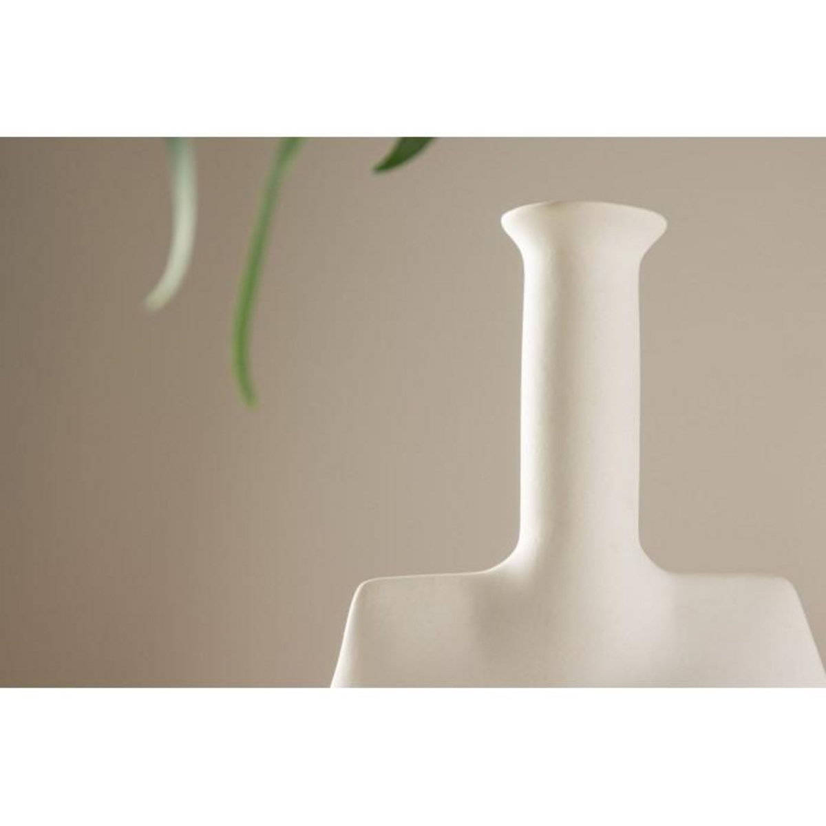 Paris Prix Vase Design en Céramique  Madison  22cm Blanc Cassé