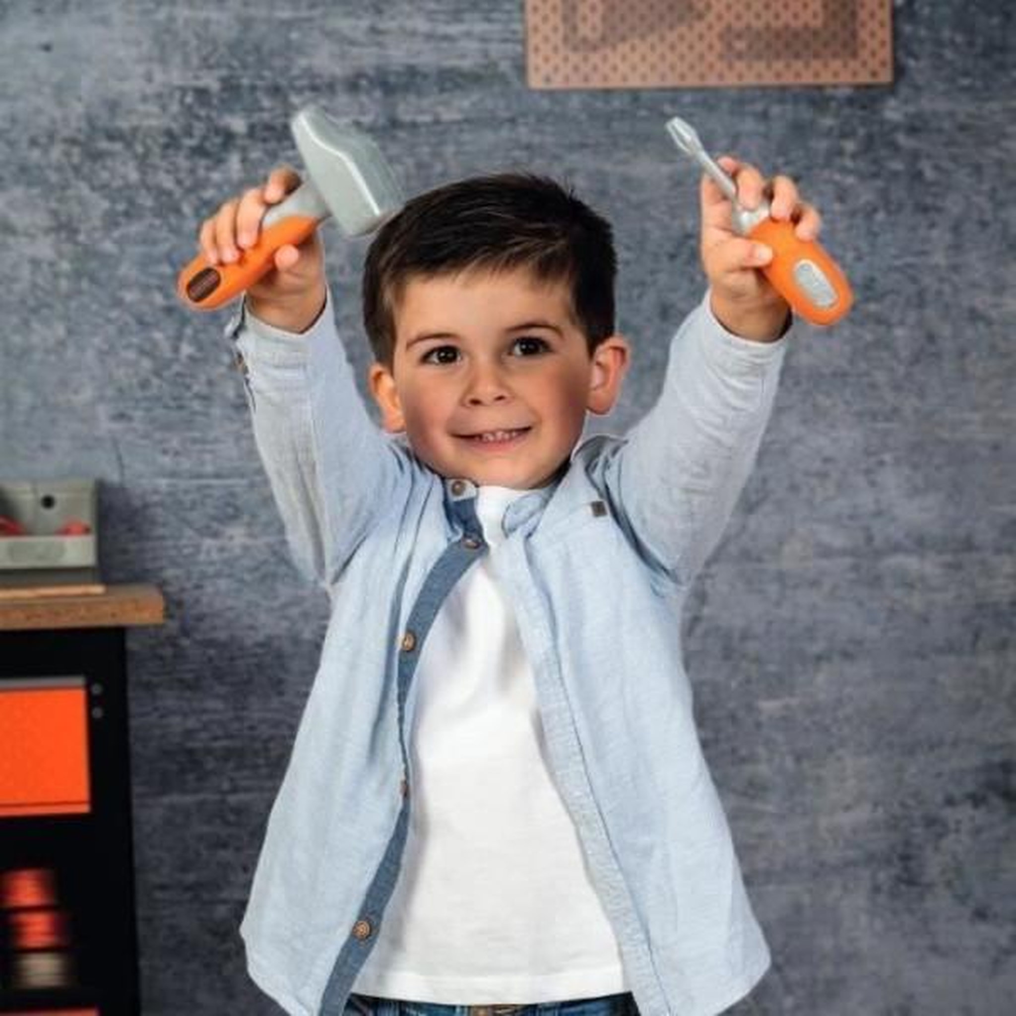 Voir la diapositive 3 : SMOBY SMOBY - Black & Decker - Boite a Outils + 6 Outils - des 3 ans